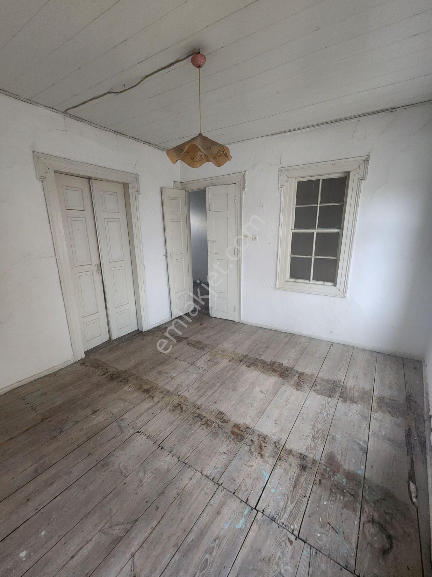 Ayvalık 'ın Kalbinde, Tarihi Dokusuyla Benzersiz Bir Yaşam