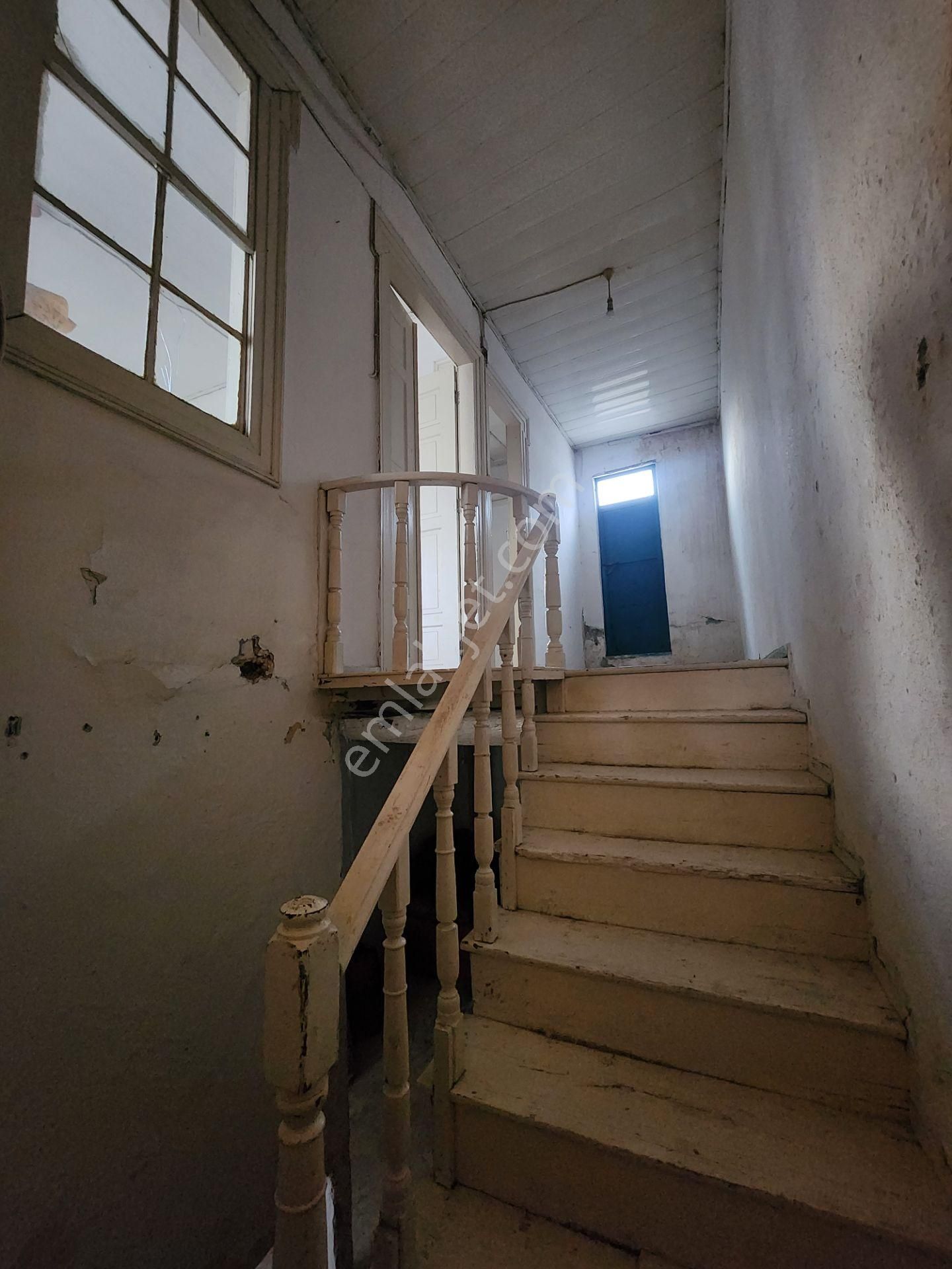 Ayvalık 'ın Kalbinde, Tarihi Dokusuyla Benzersiz Bir Yaşam - Görsel 17