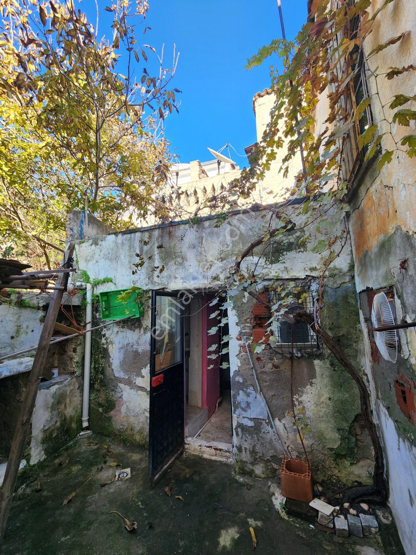 Ayvalık 'ın Kalbinde, Tarihi Dokusuyla Benzersiz Bir Yaşam - Görsel 22