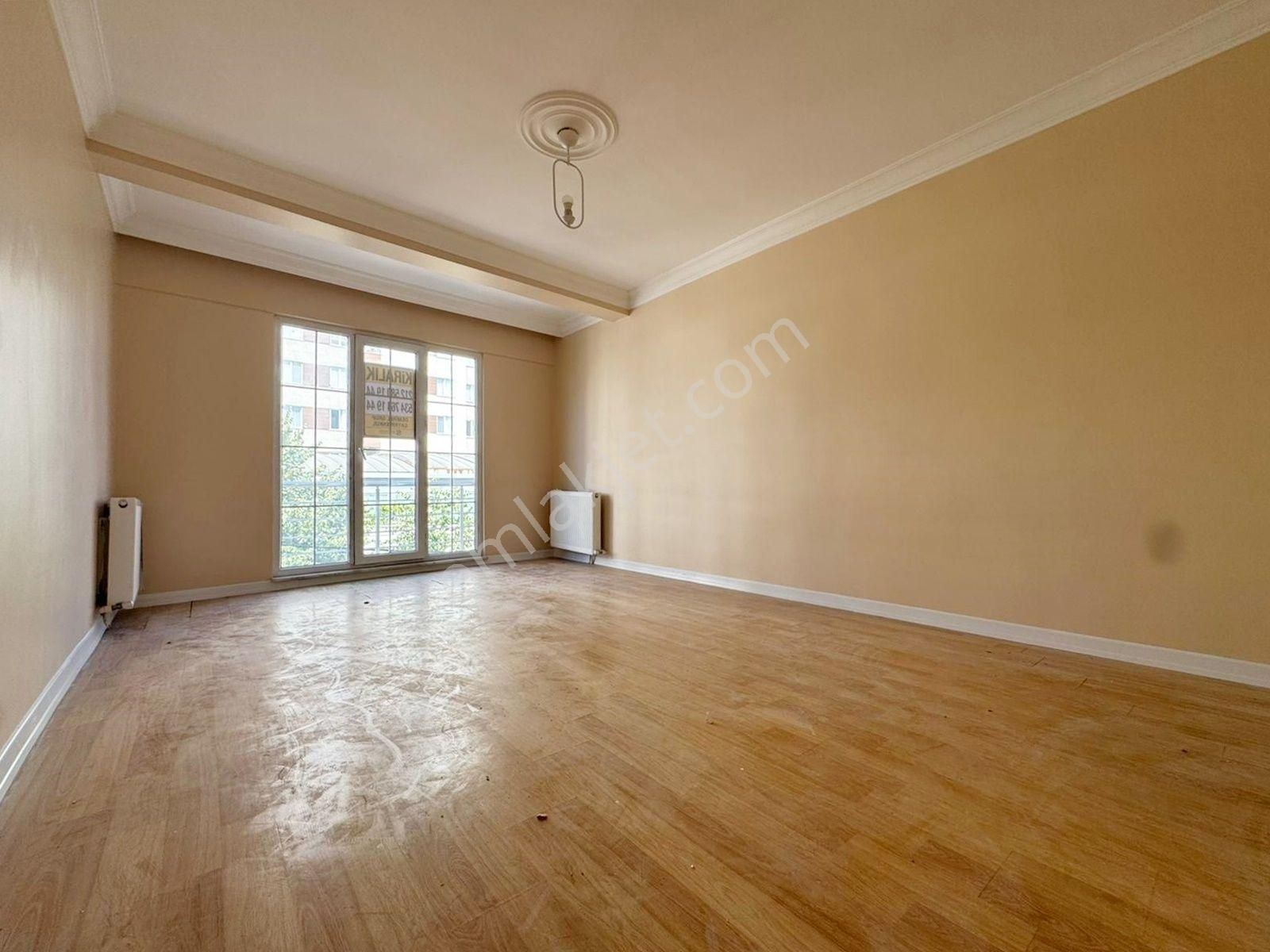 Esenyurt Meydan Esencan Hastanesi Karşısı 2+1 110m2 Daire !