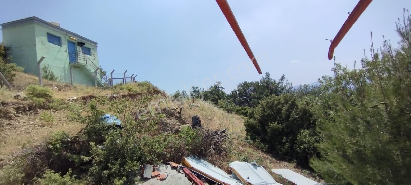 Manisa Osmancalıda Mükemmel Konumlu Satılık Tarla