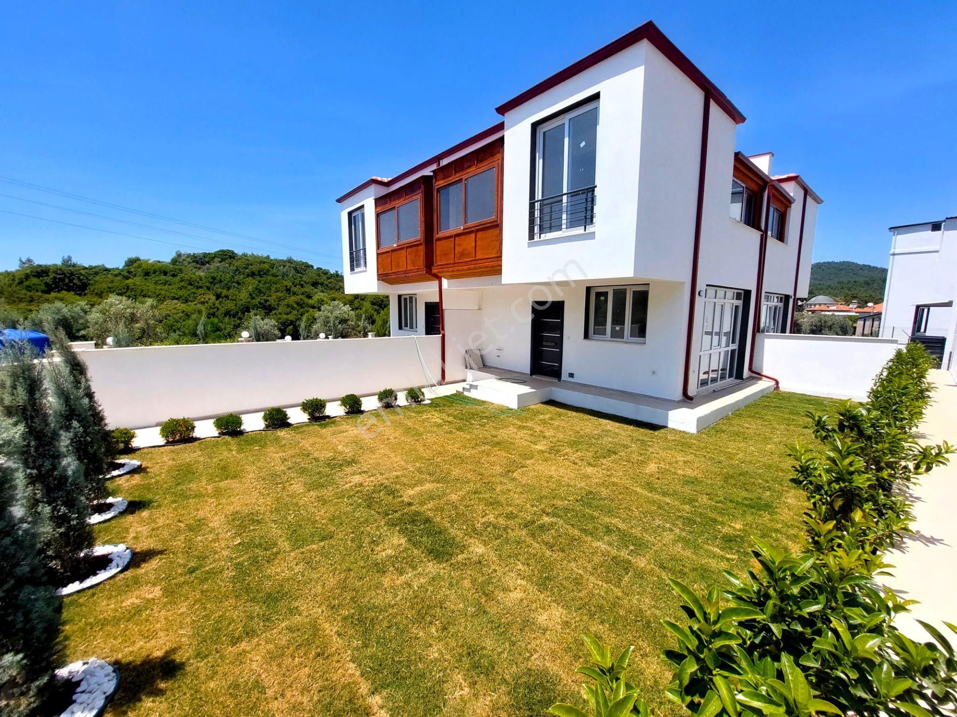 İzmir Seferihisar Payamlı Da Satılık Bahçeli Dubleks Yazlık 3+1