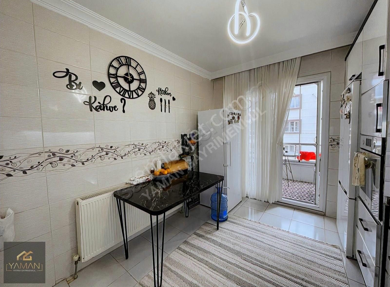 Atatürk Mahallesi Tariş'te 3+1 Ferah 145 M² Satılık Arakat Daire