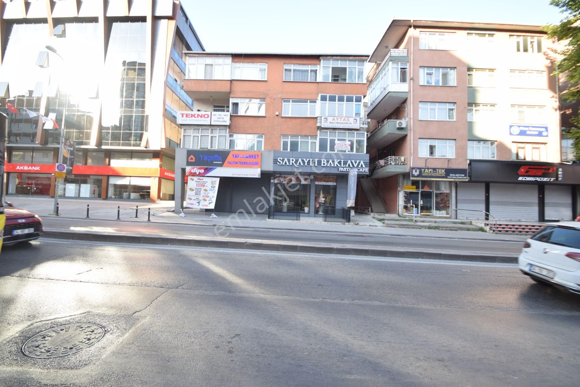 Cevizli Mh. Minübüs Caddesi Üzerinde Satılık 1+1 Daire