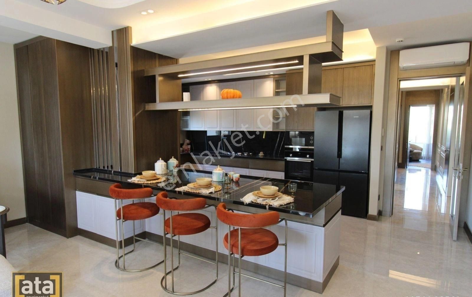 Yenişehir De Ultra Lüx Site İçerisinde Kapalı Otoparklı 5+1