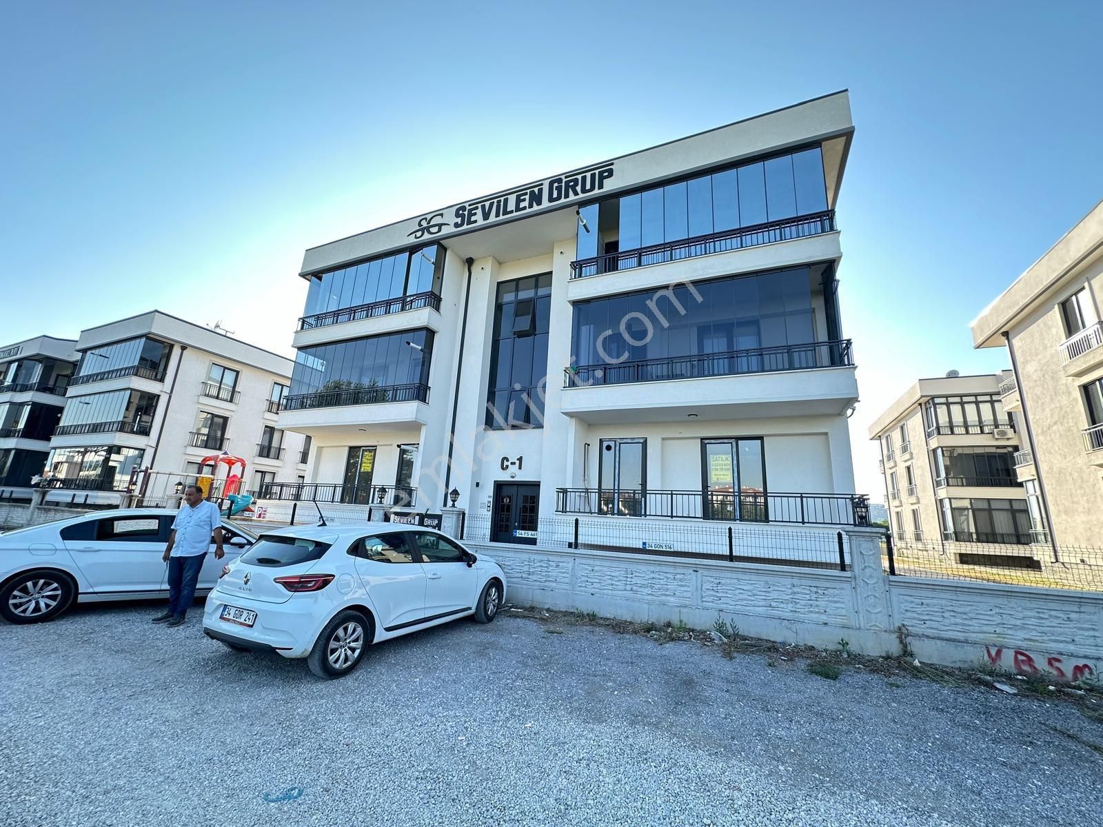 Arifiye Merkez Arifbey Mah. Site İçerisinde 4+1 Mutfak Ayrı Net 140 M2 Sıfır Satılık Daire