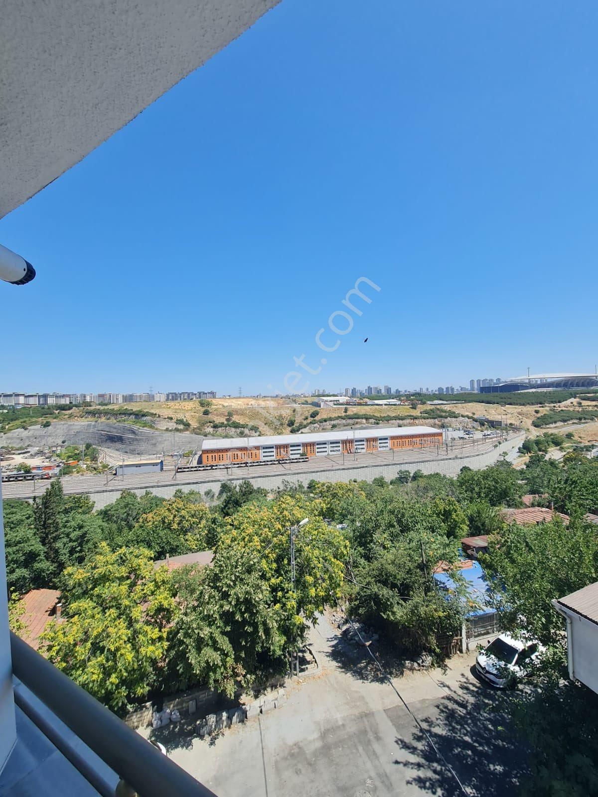 Başakşehir Güvercintepe Mahallesinde Satılık 3+1