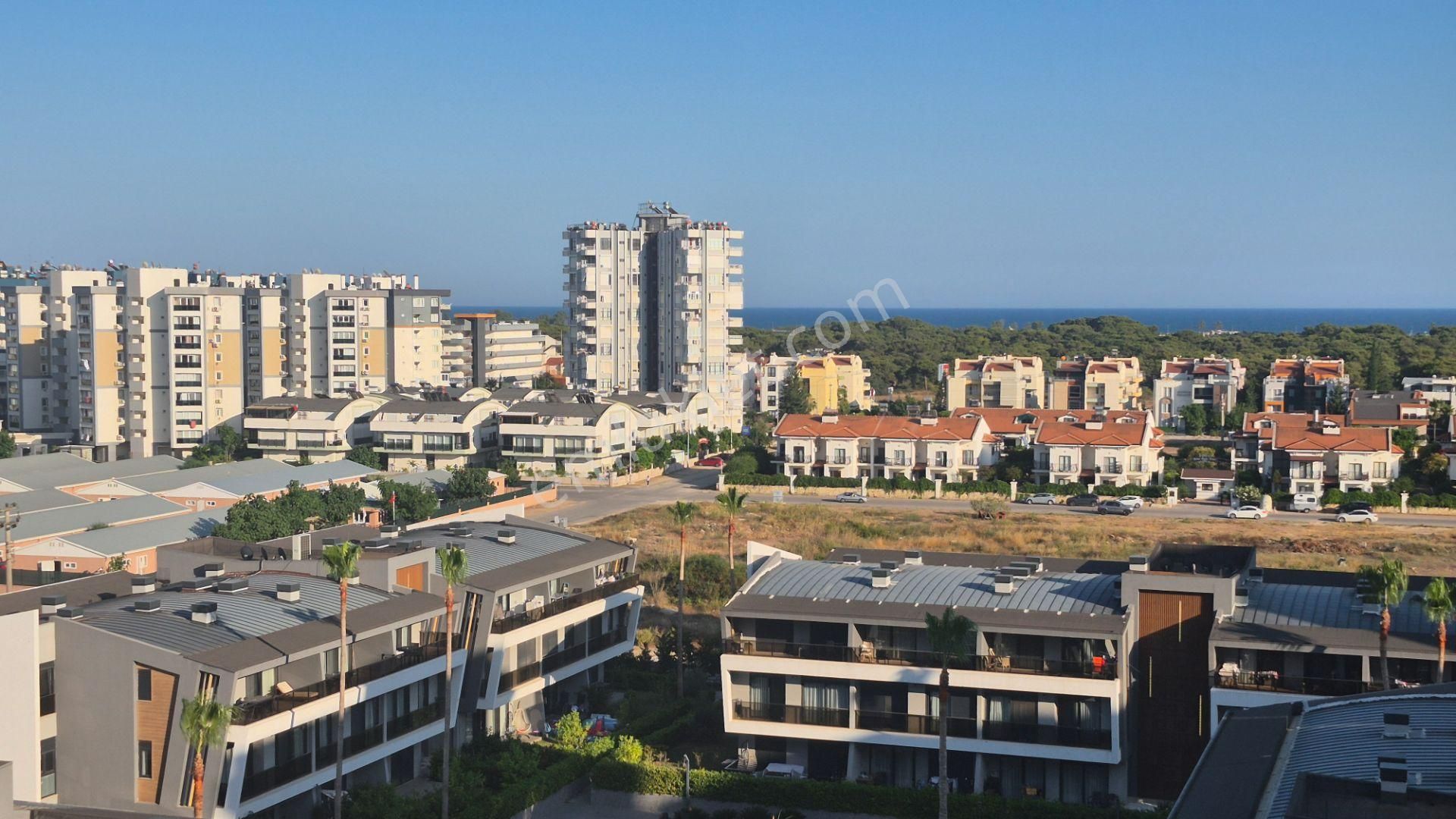 Antalya Muratpaşa Güzeloba Da Deniz Manzaralı Satılık 3+1 Daire