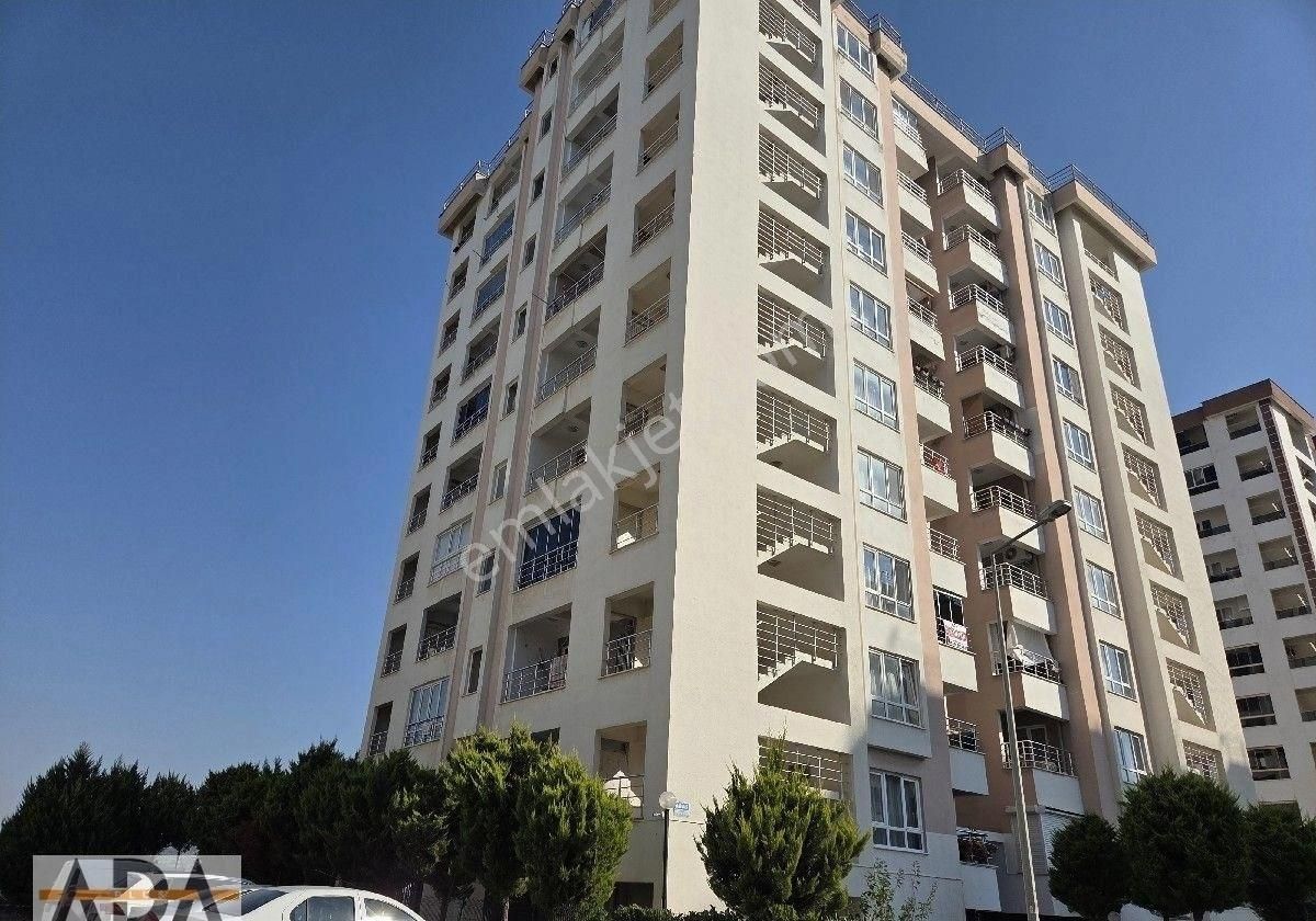 Kuşadasın Da Satılık Manzaralı Bakımlı 2+1 Daire