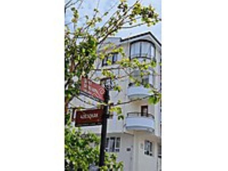 Karapüçek Merkezi Lokasyon´da Yapılı Masrafsız 3+1