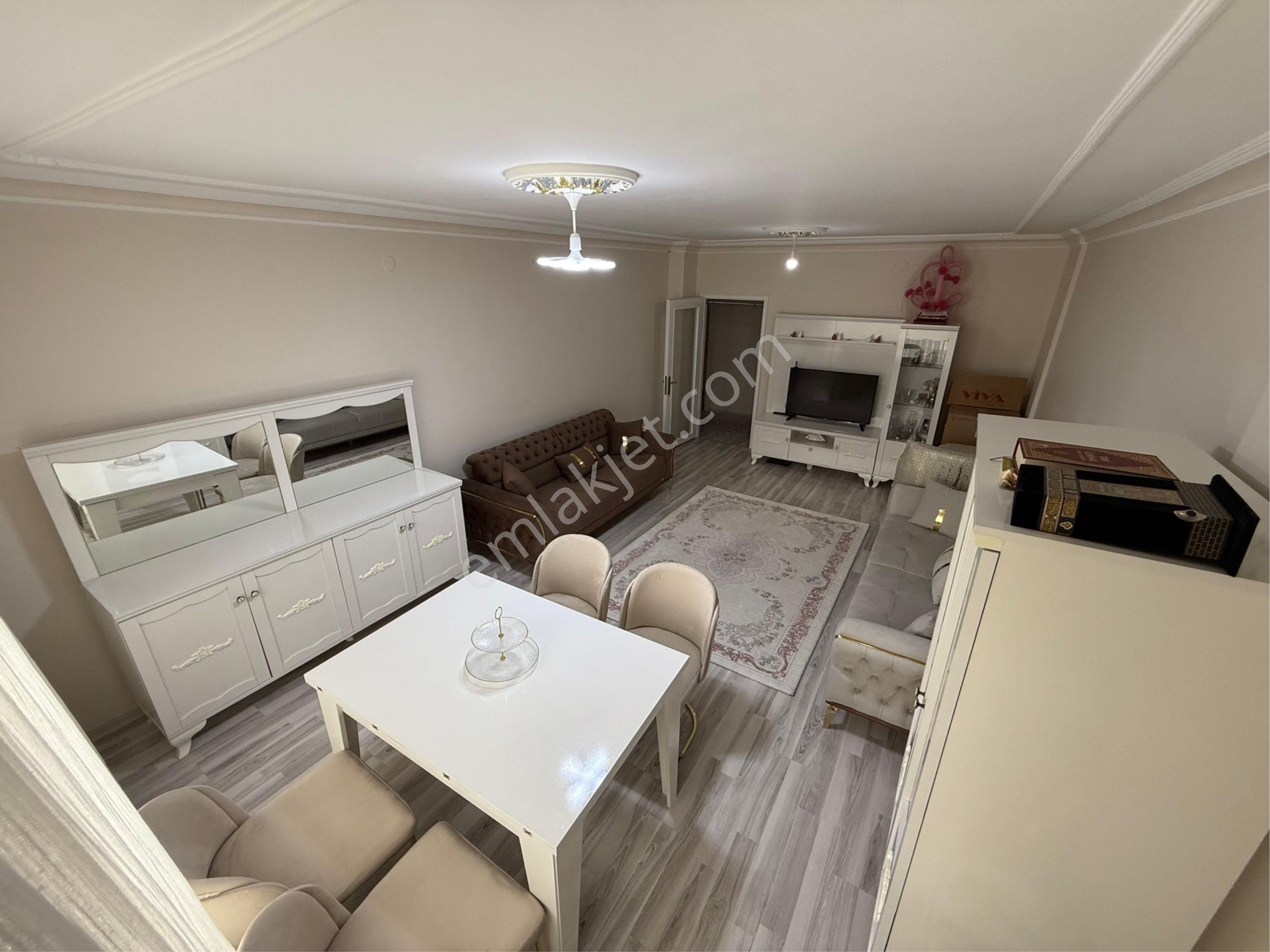 Emirhan Yalçın Parkı Üstünde Manzaralı Yüksek Giriş 3+1 Daire