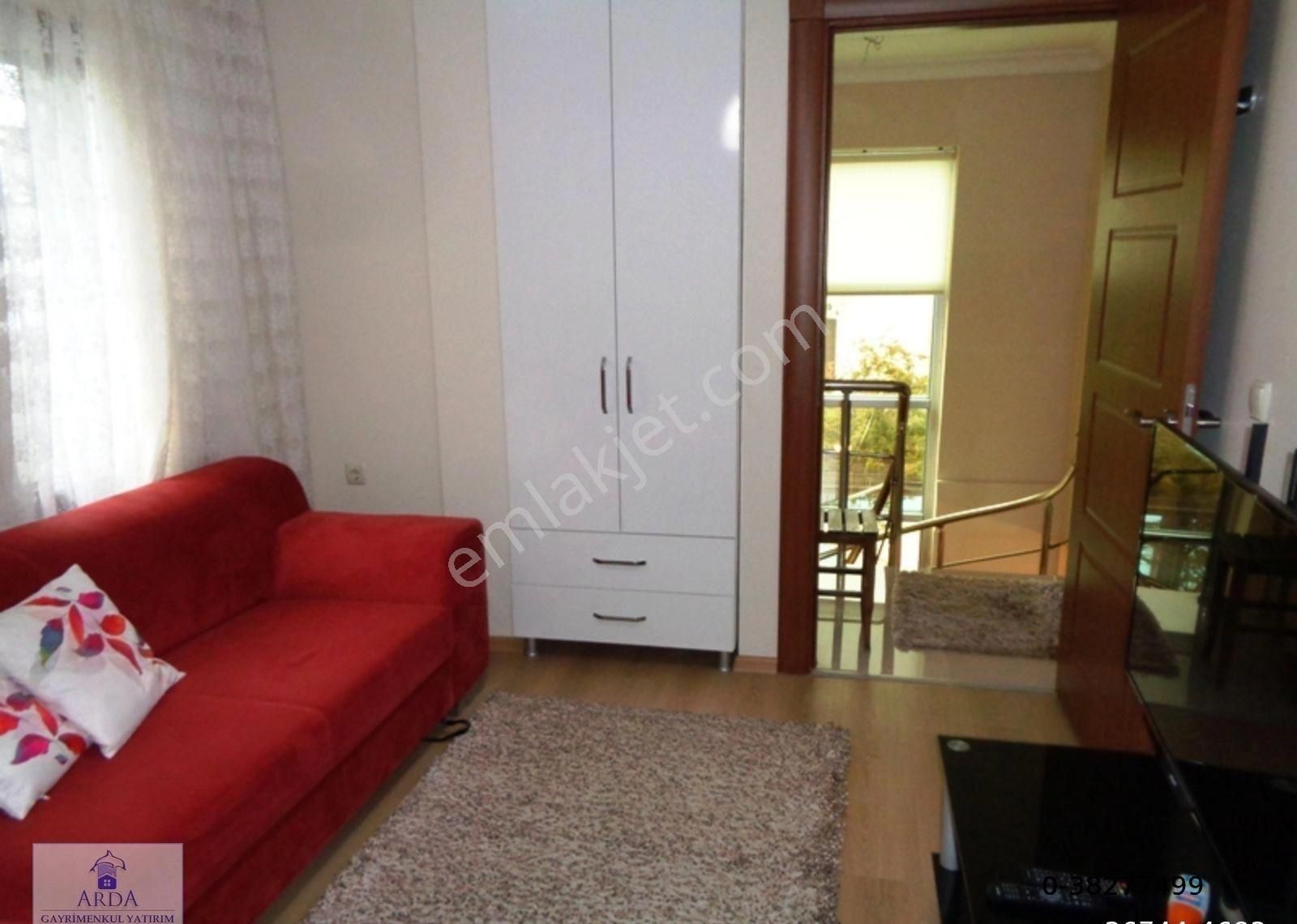 Alaçatı Göbene'de Havuzlu Sitede Satılık Tek Müstakil 3+1 Villa - Görsel 8