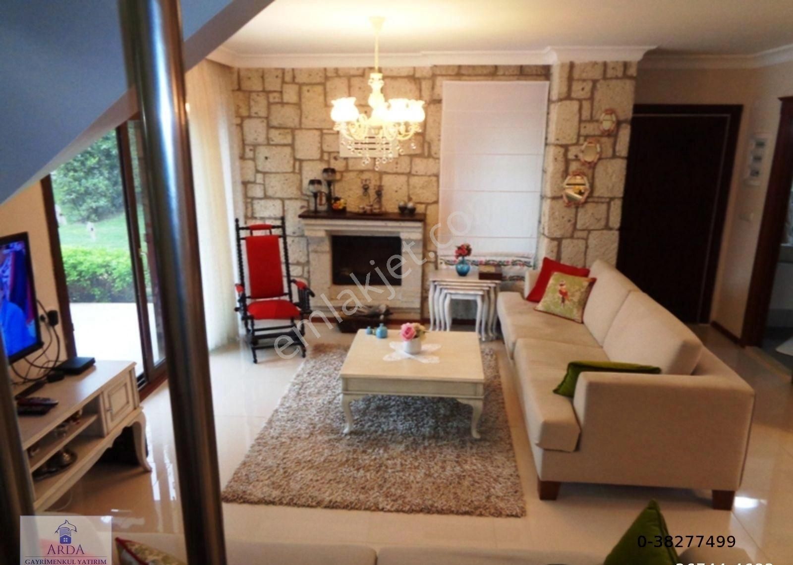 Alaçatı Göbene'de Havuzlu Sitede Satılık Tek Müstakil 3+1 Villa - Görsel 27