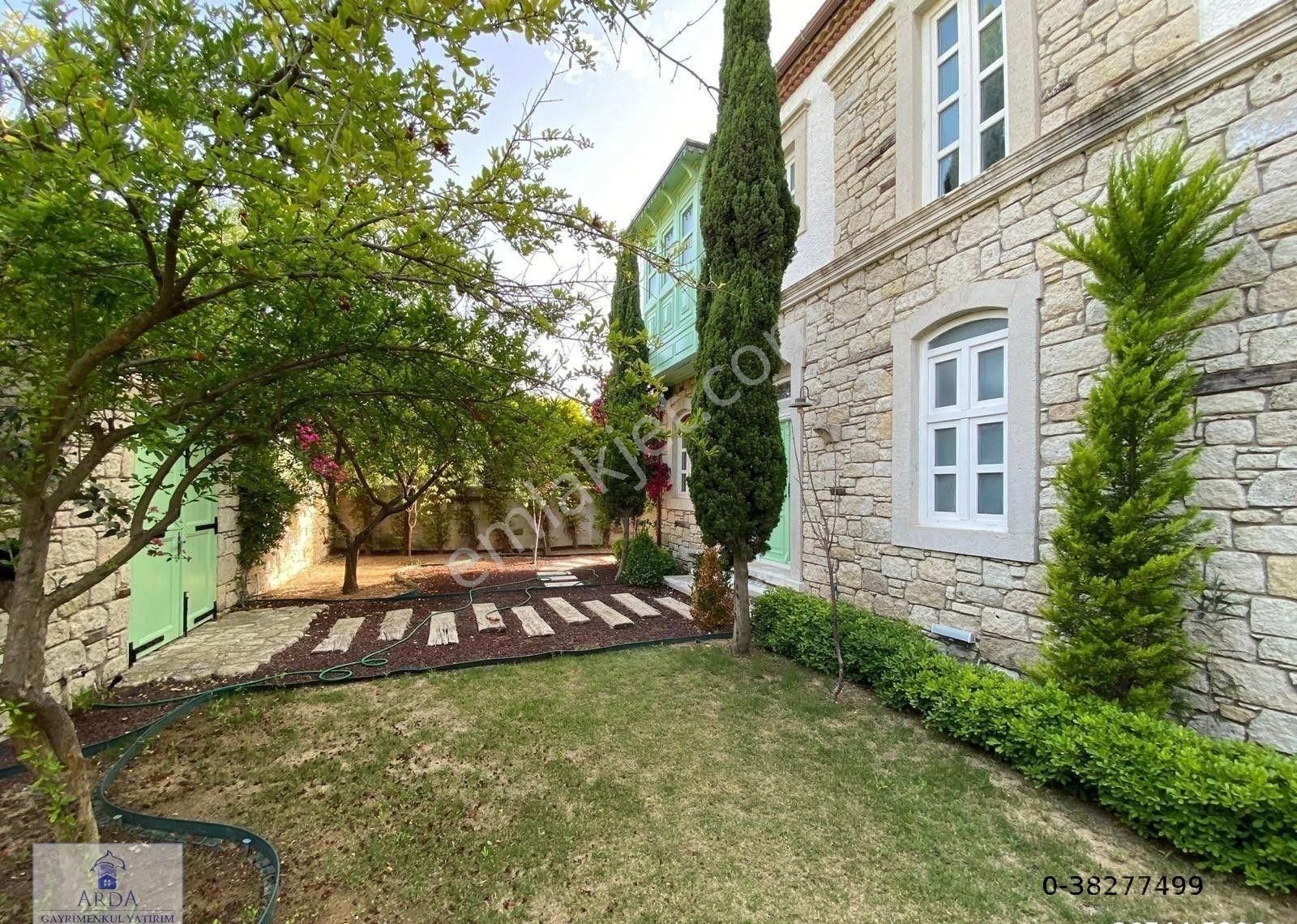 Çeşme Çiftlikköy’de Denize Çok Yakın 650m2 Arsa İçinde 4+1 Satılık Lüks Taş Villa - Görsel 7