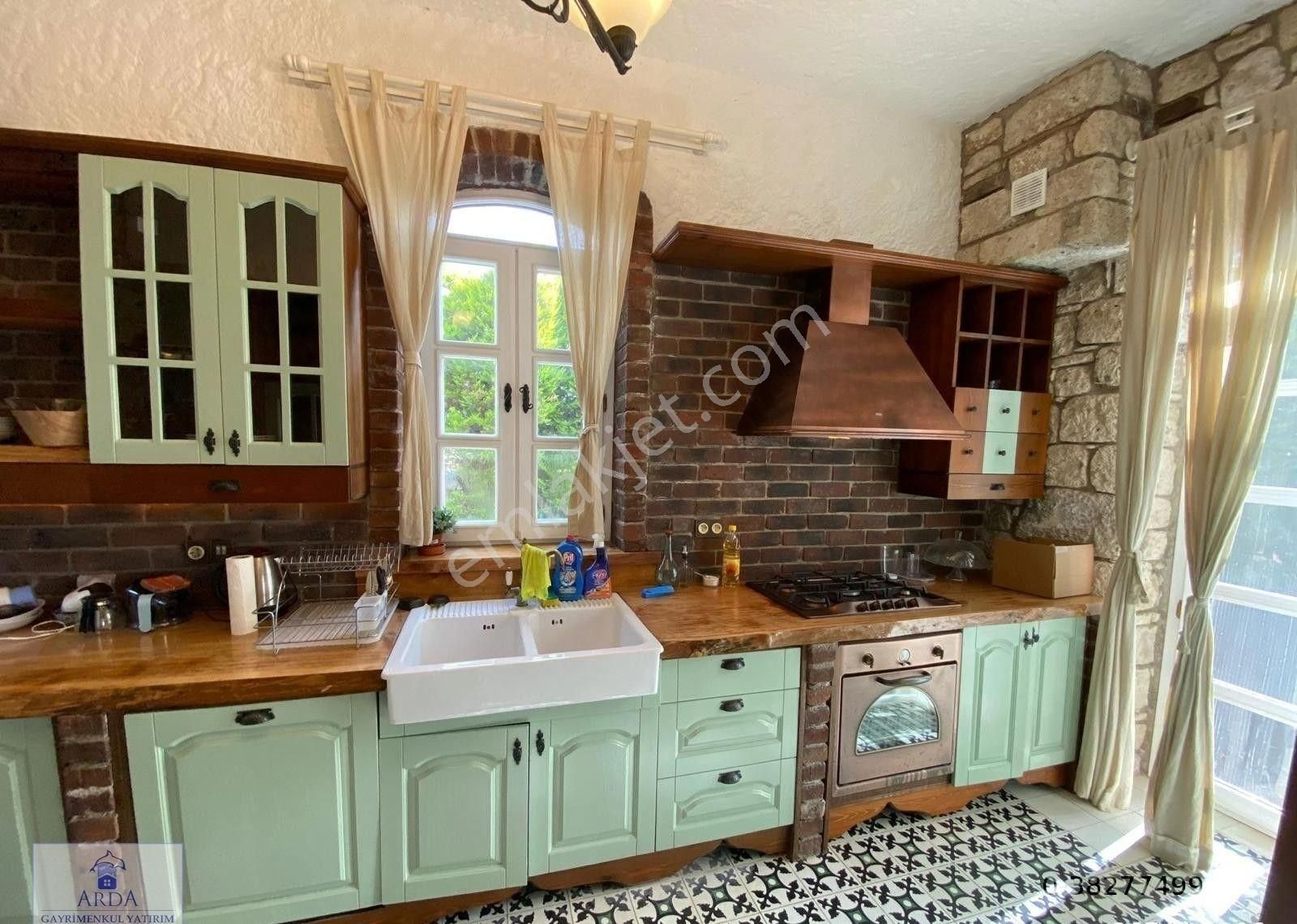 Çeşme Çiftlikköy’de Denize Çok Yakın 650m2 Arsa İçinde 4+1 Satılık Lüks Taş Villa - Görsel 33