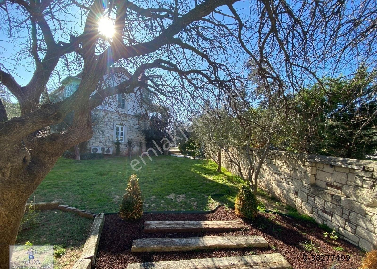 Çeşme Çiftlikköy’de Denize Çok Yakın 650m2 Arsa İçinde 4+1 Satılık Lüks Taş Villa - Görsel 20