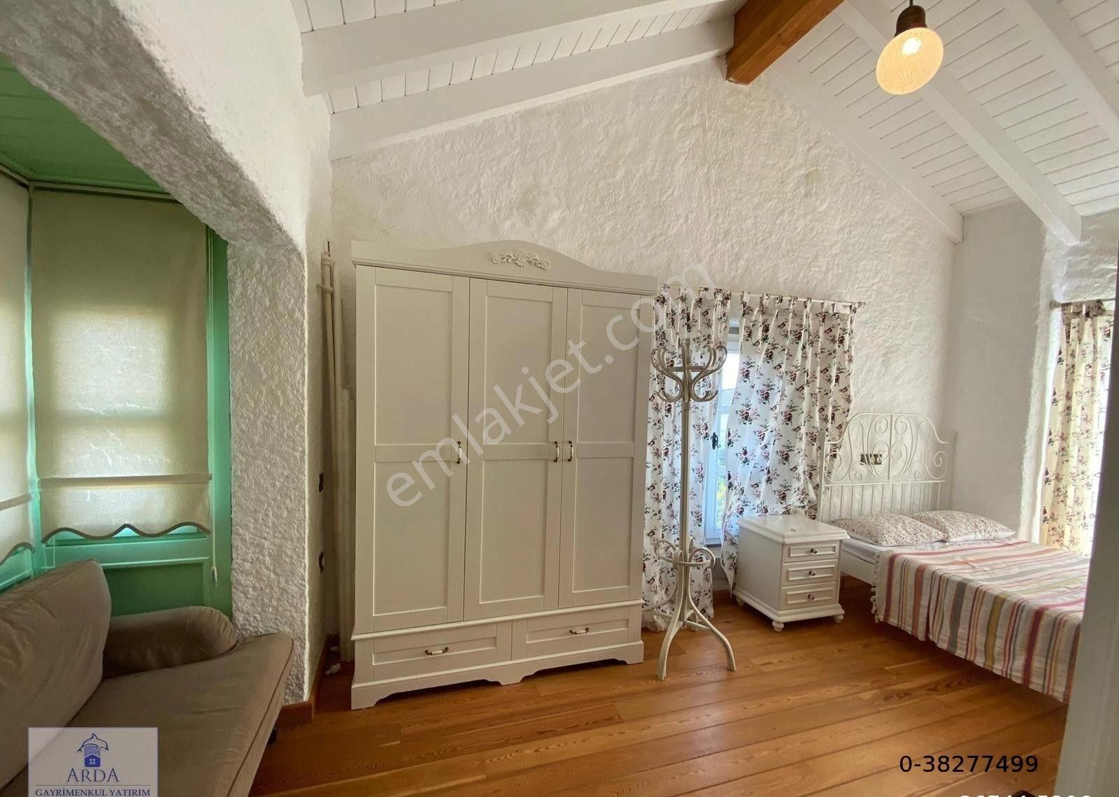 Çeşme Çiftlikköy’de Denize Çok Yakın 650m2 Arsa İçinde 4+1 Satılık Lüks Taş Villa - Görsel 28