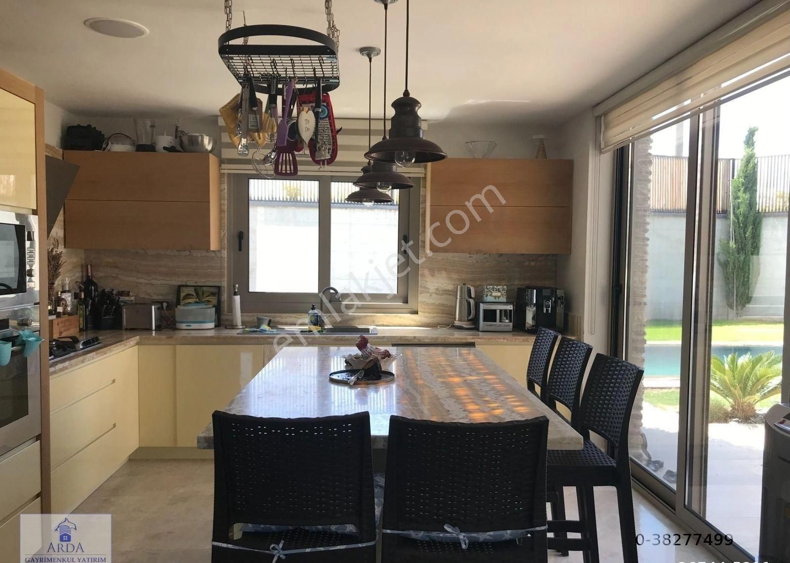 Çiftlikköy Fenerburnunda Deniz Manz 800 M2 Arsa İçinde 4+2 Satılık Exclusive Villa - Görsel 8