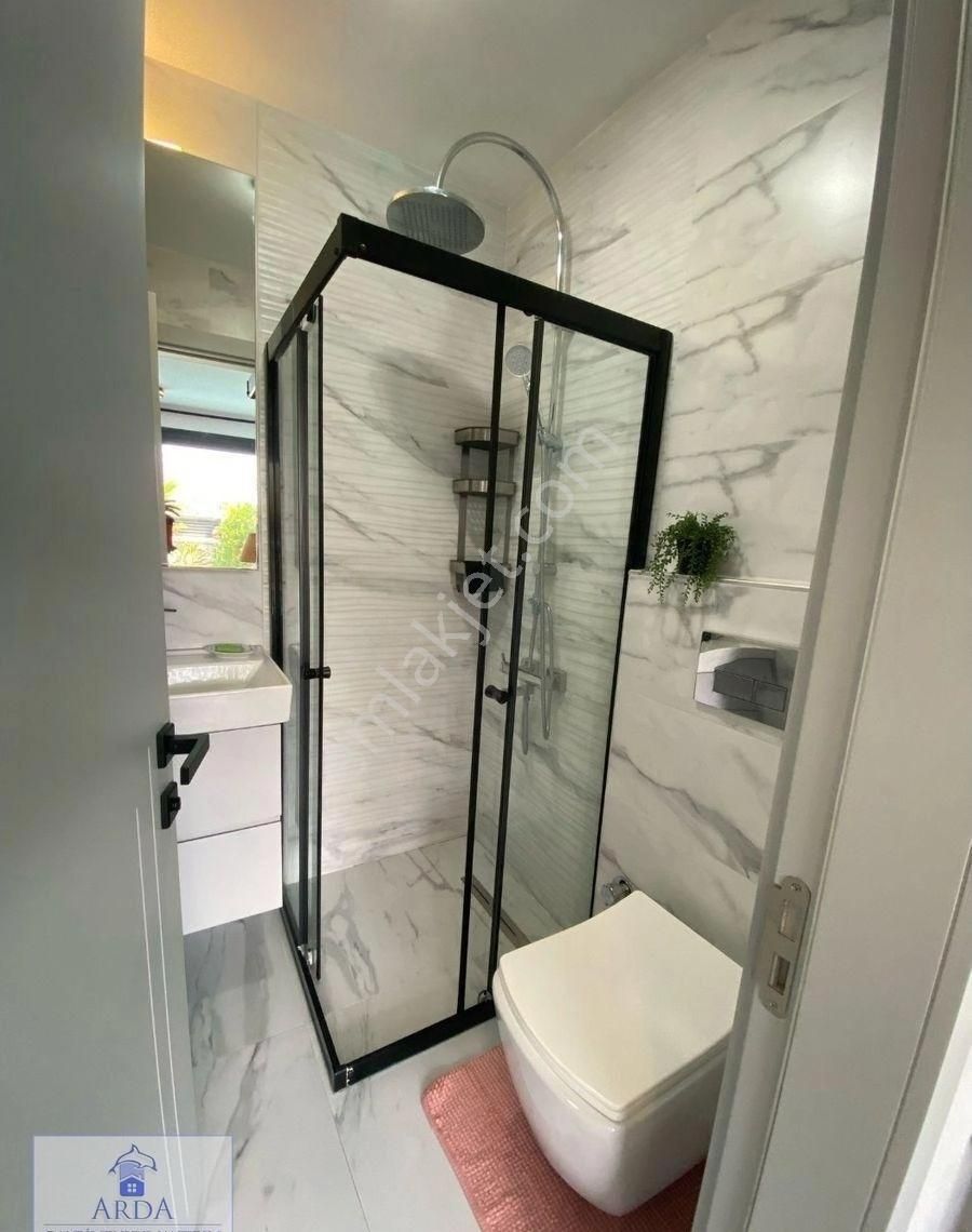 Alaçatı Çamlıkyolda 4+1 Yüzme Havuzlu Satılık Müstakil Lüks Villa - Görsel 13