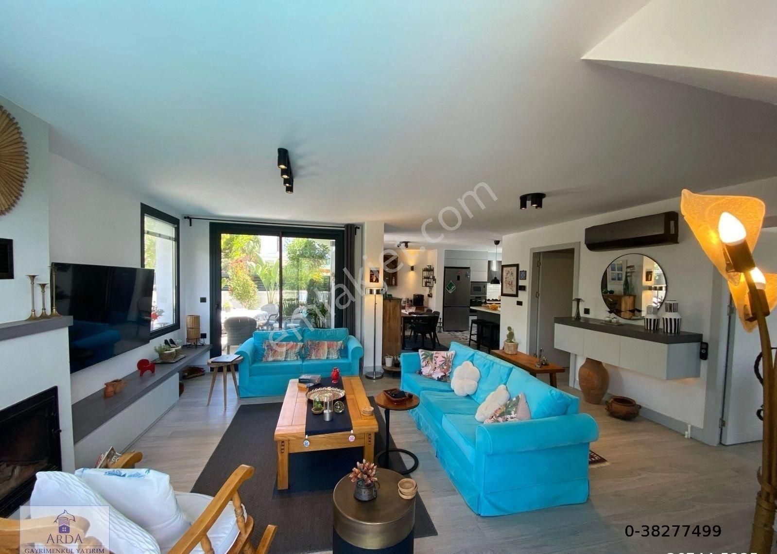 Alaçatı Çamlıkyolda 4+1 Yüzme Havuzlu Satılık Müstakil Lüks Villa - Görsel 8