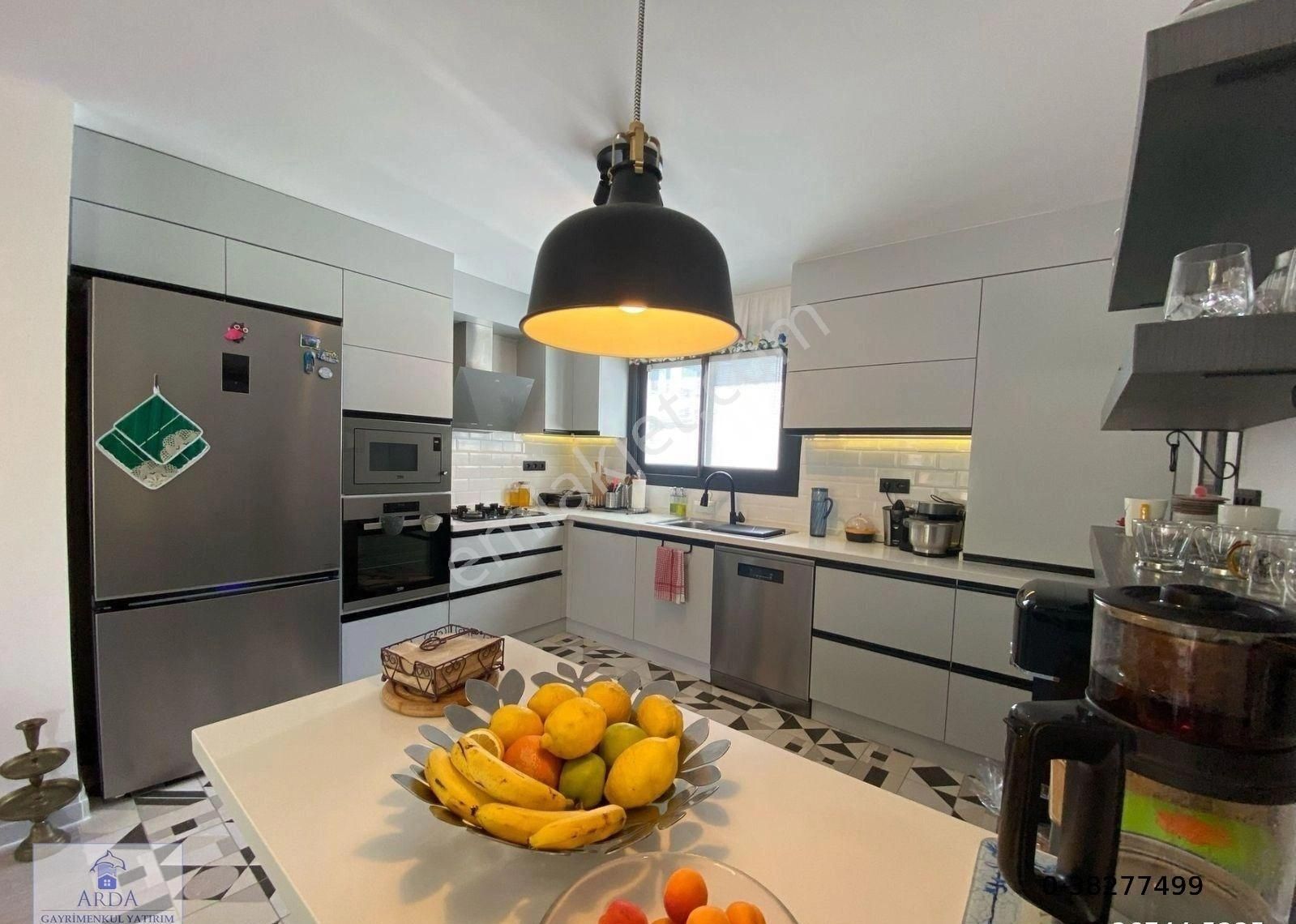 Alaçatı Çamlıkyolda 4+1 Yüzme Havuzlu Satılık Müstakil Lüks Villa - Görsel 26