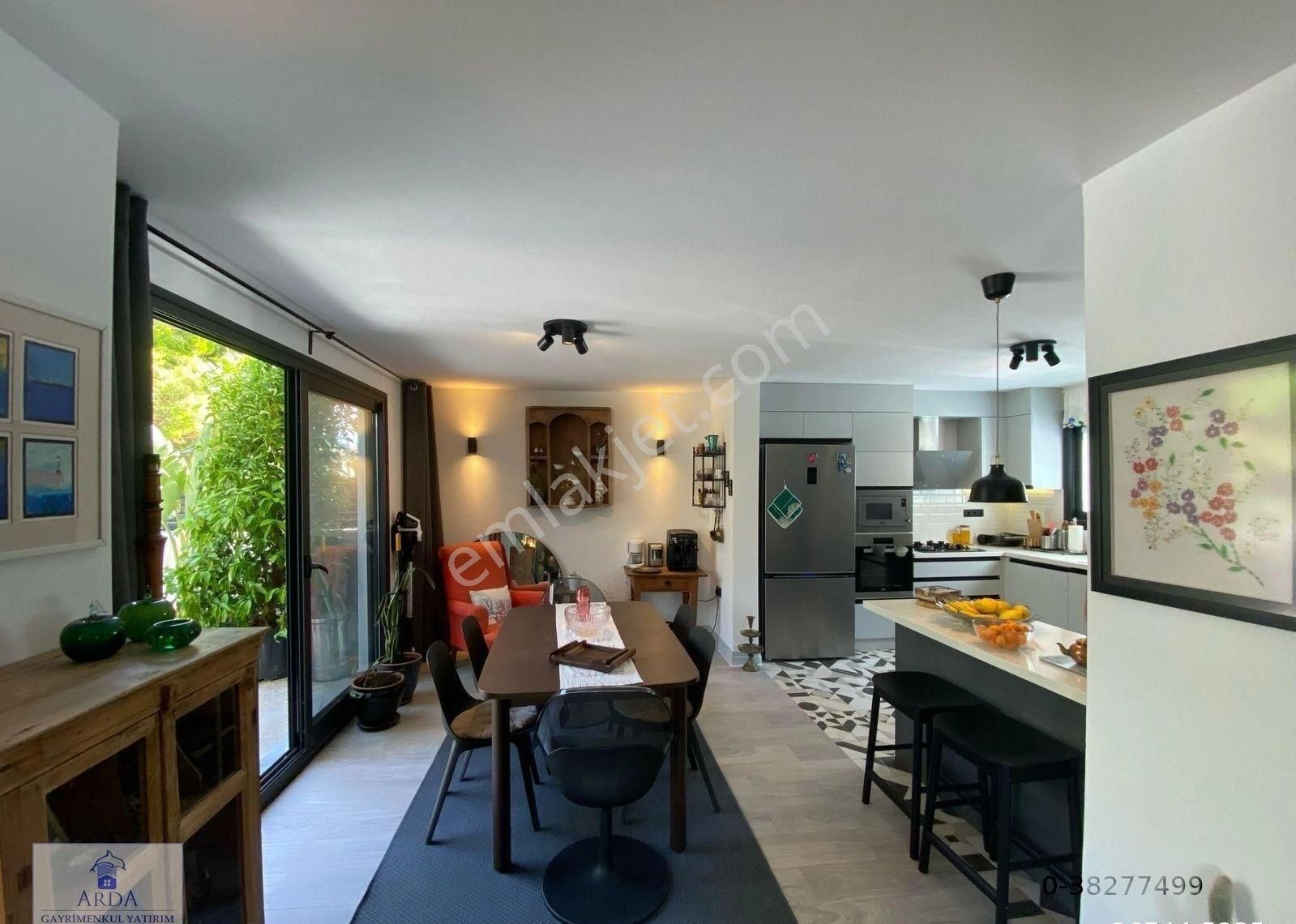 Alaçatı Çamlıkyolda 4+1 Yüzme Havuzlu Satılık Müstakil Lüks Villa - Görsel 6