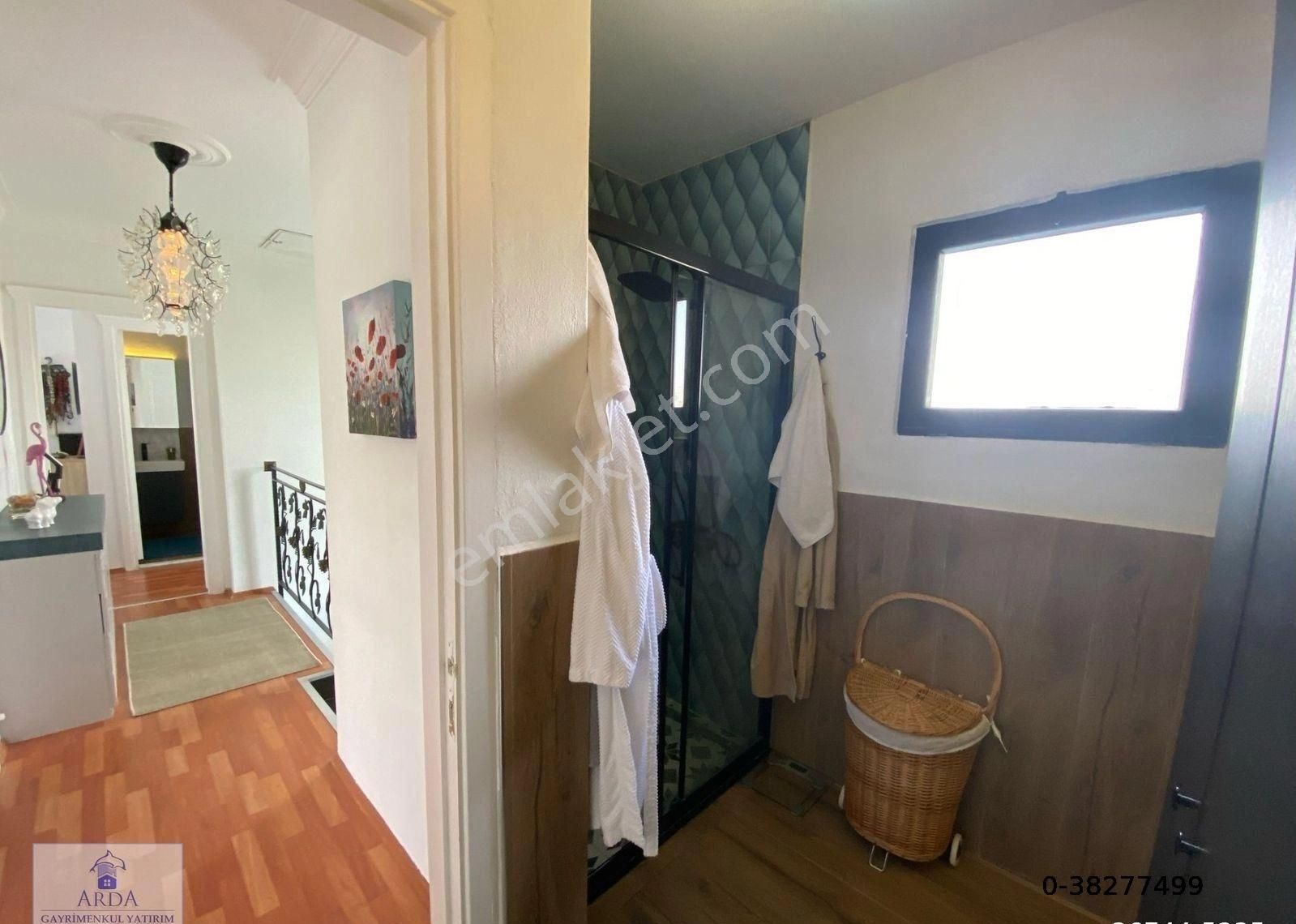 Alaçatı Çamlıkyolda 4+1 Yüzme Havuzlu Satılık Müstakil Lüks Villa - Görsel 14