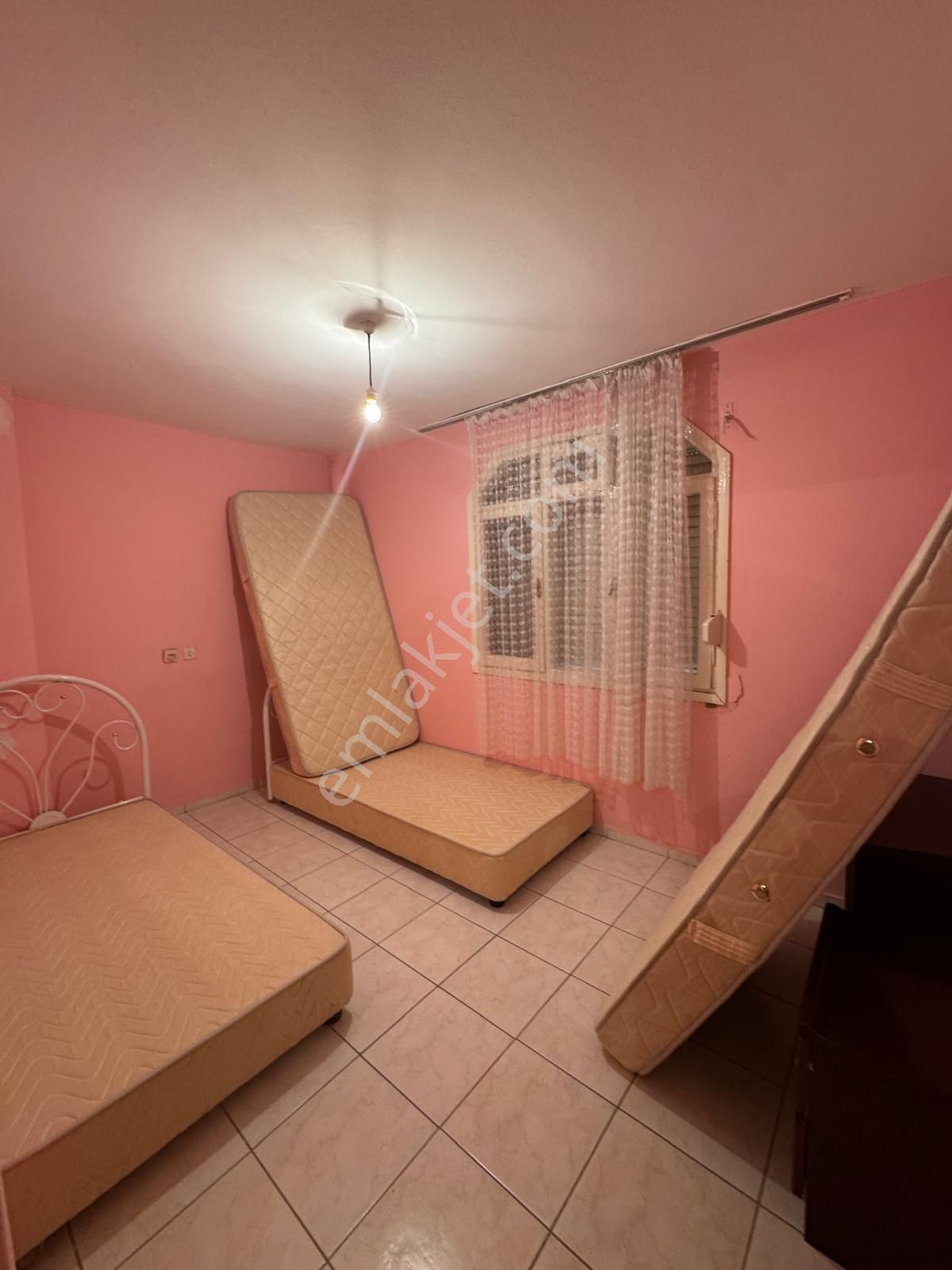 Çamlıkta Denize Yakın Komple Satılık Bina - Görsel 30