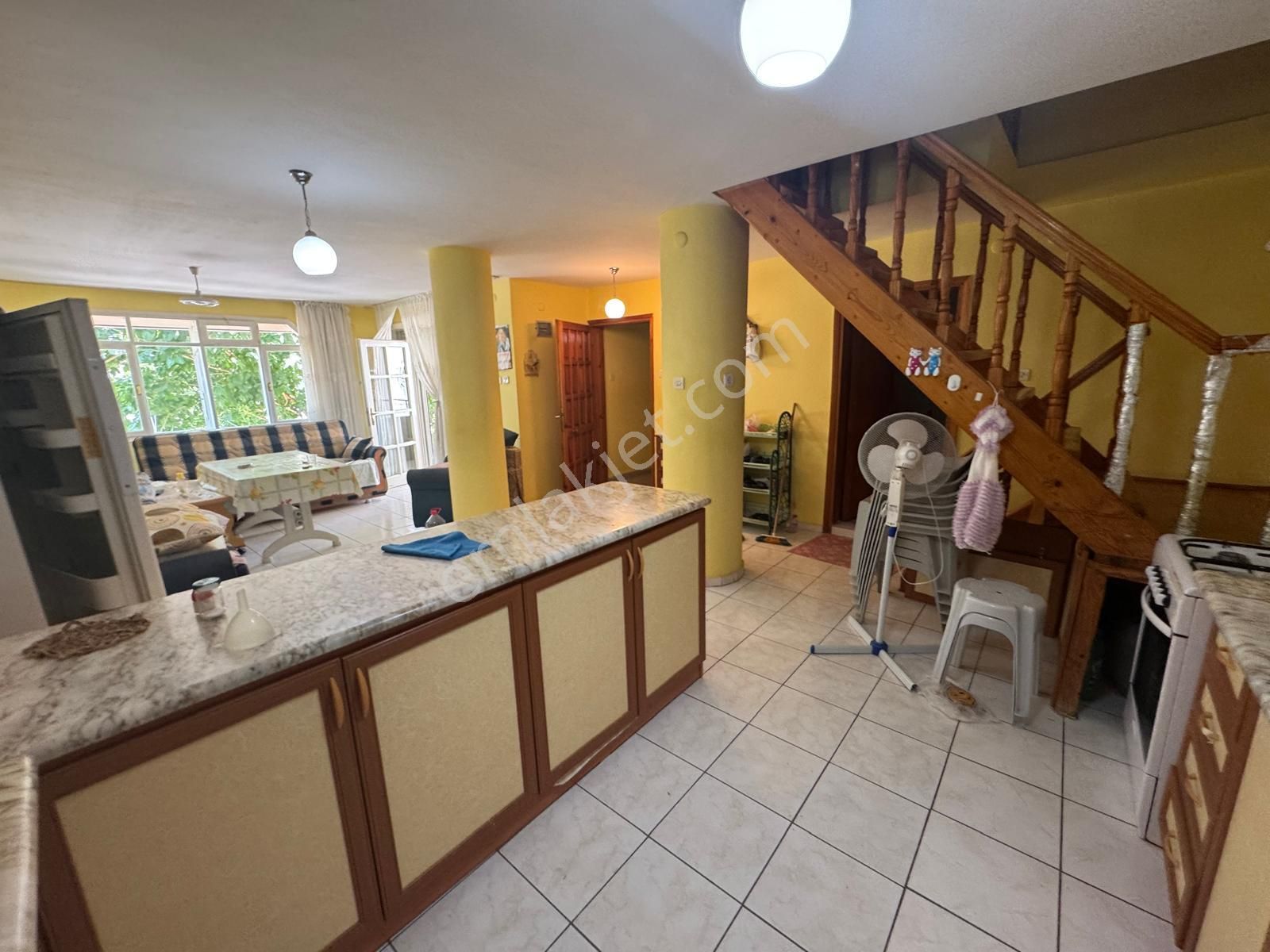 Çamlıkta Denize Yakın Komple Satılık Bina - Görsel 14