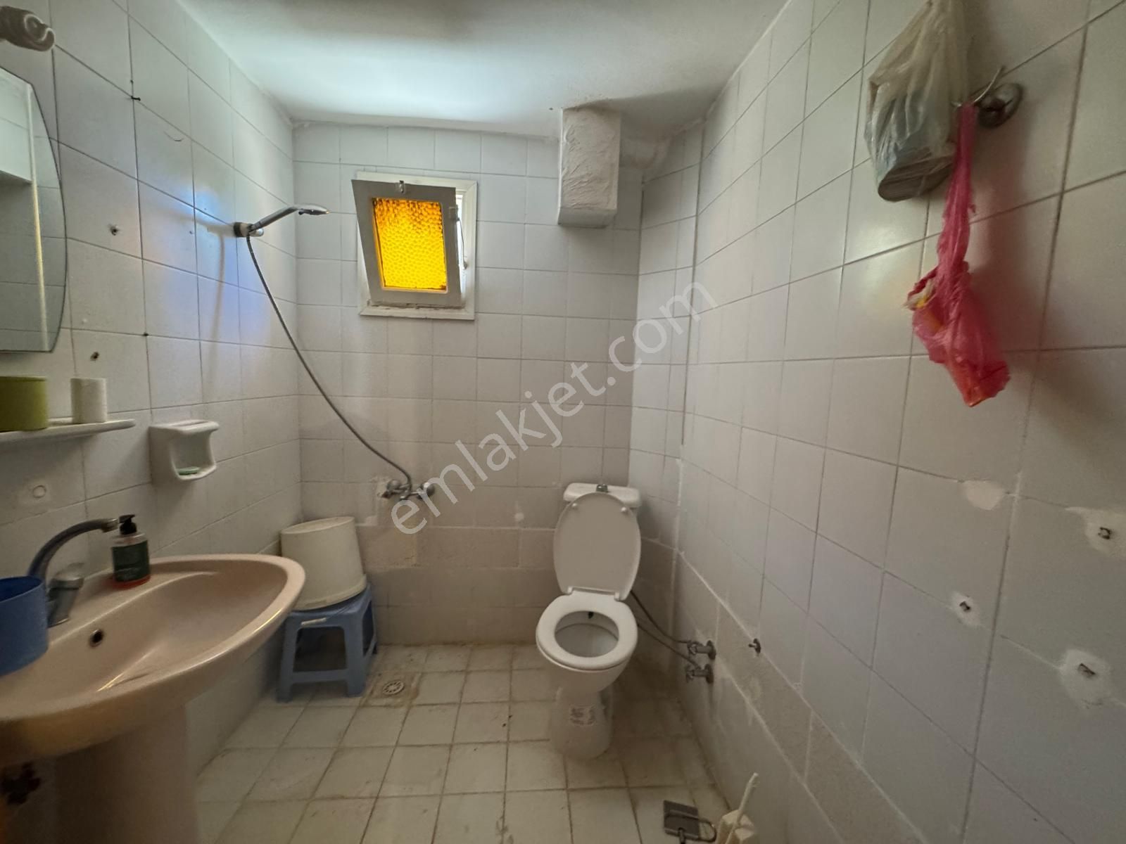 Çamlıkta Denize Yakın Komple Satılık Bina - Görsel 25