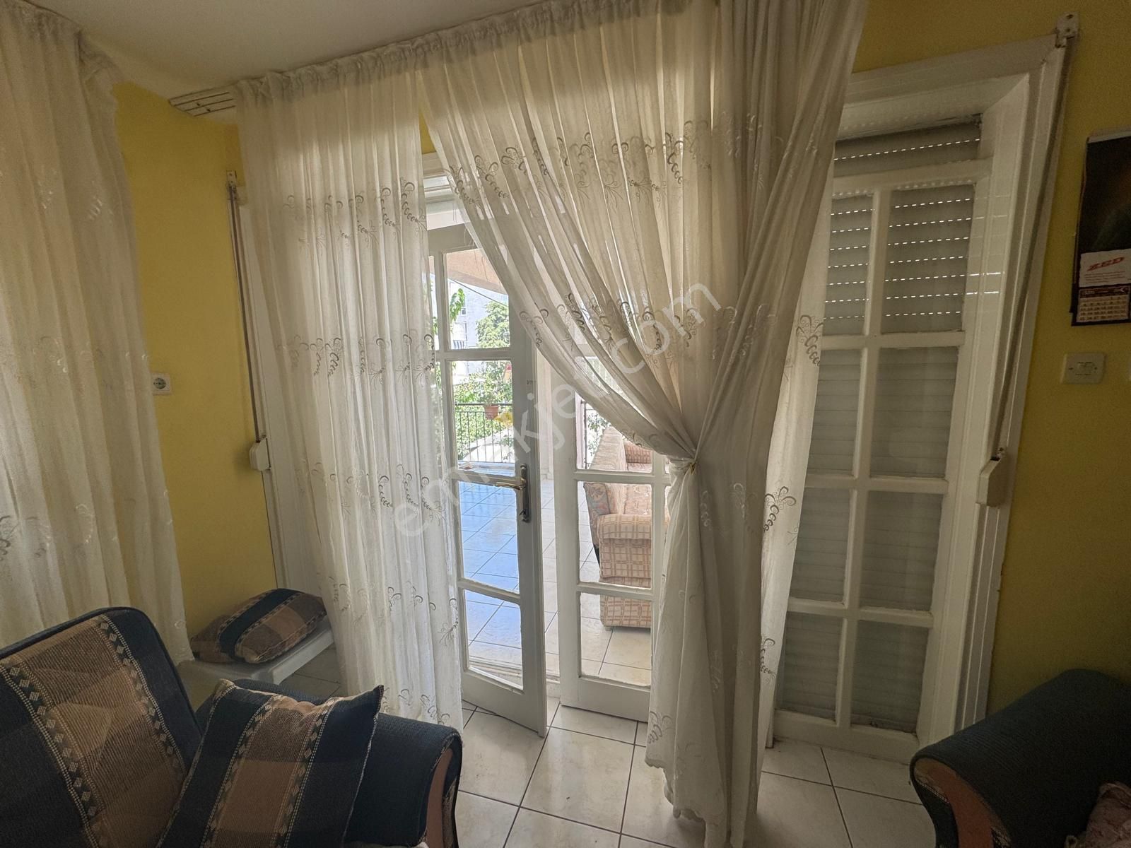 Çamlıkta Denize Yakın Komple Satılık Bina - Görsel 26