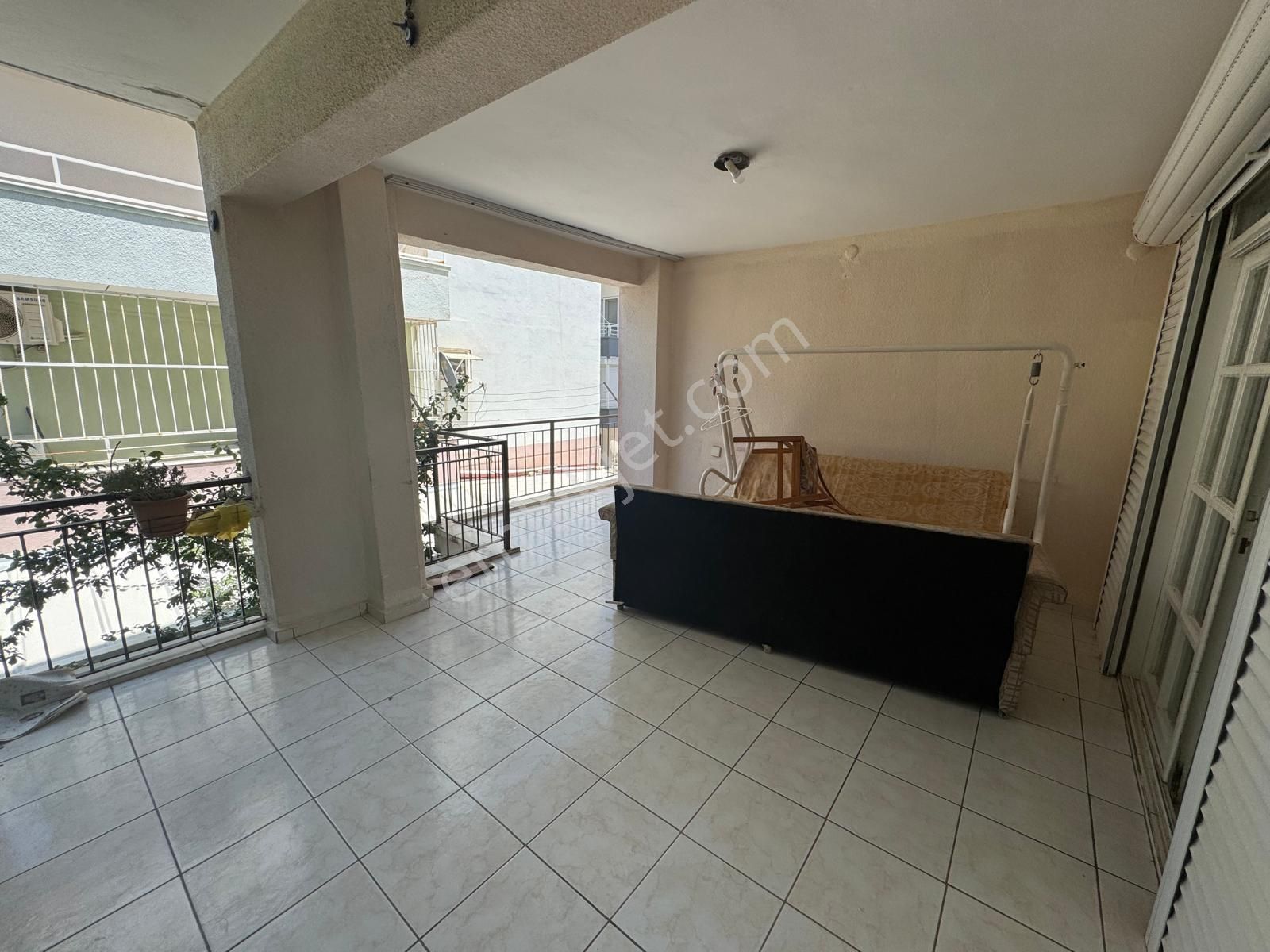 Çamlıkta Denize Yakın Komple Satılık Bina - Görsel 28