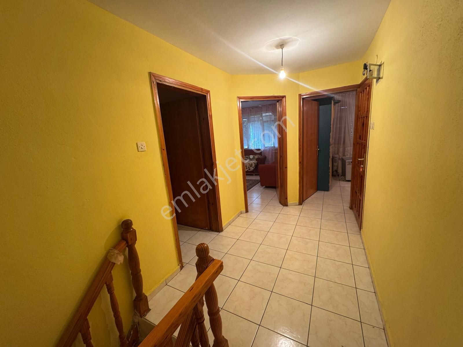 Çamlıkta Denize Yakın Komple Satılık Bina - Görsel 17