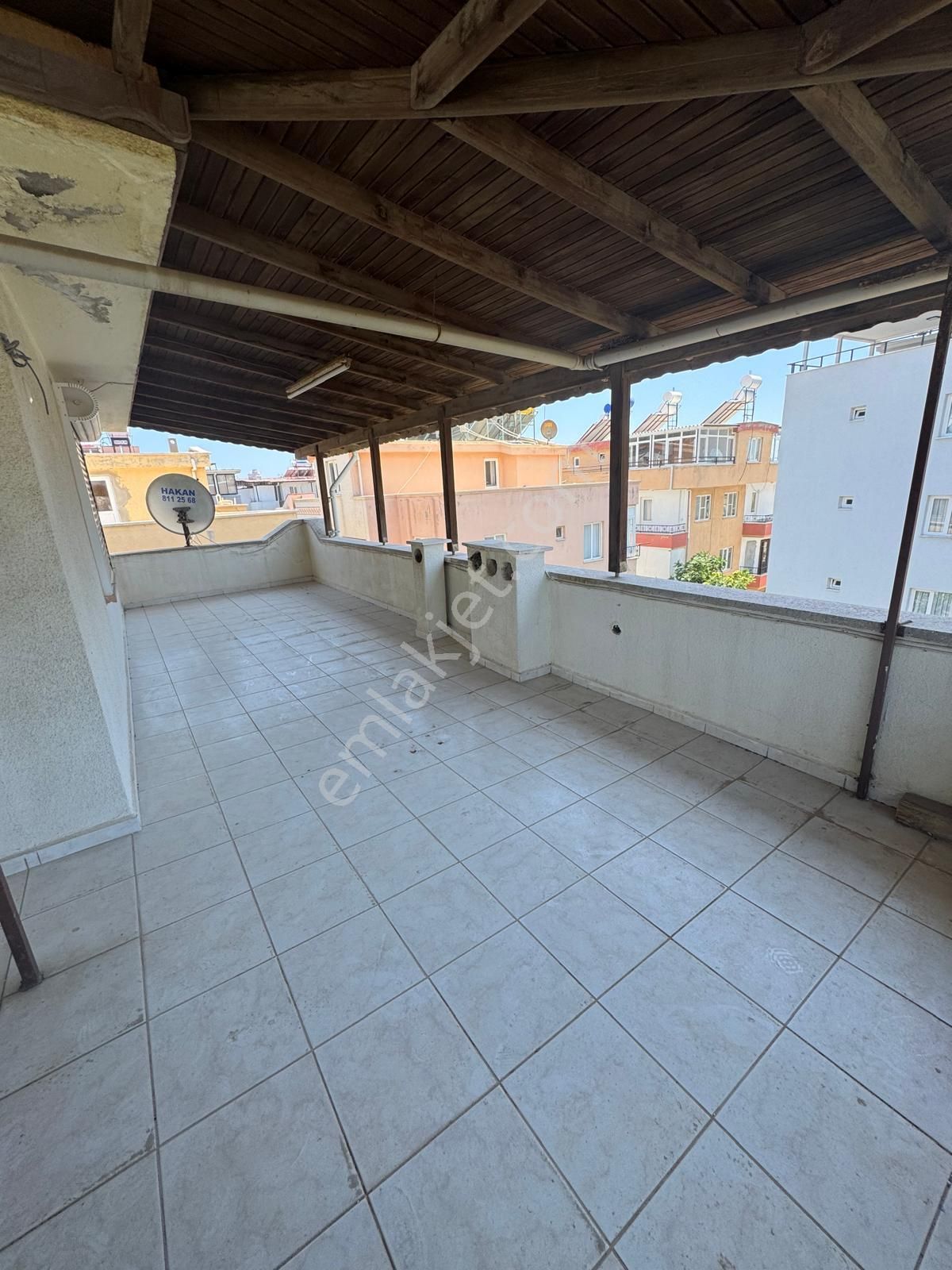 Çamlıkta Denize Yakın Komple Satılık Bina - Görsel 22