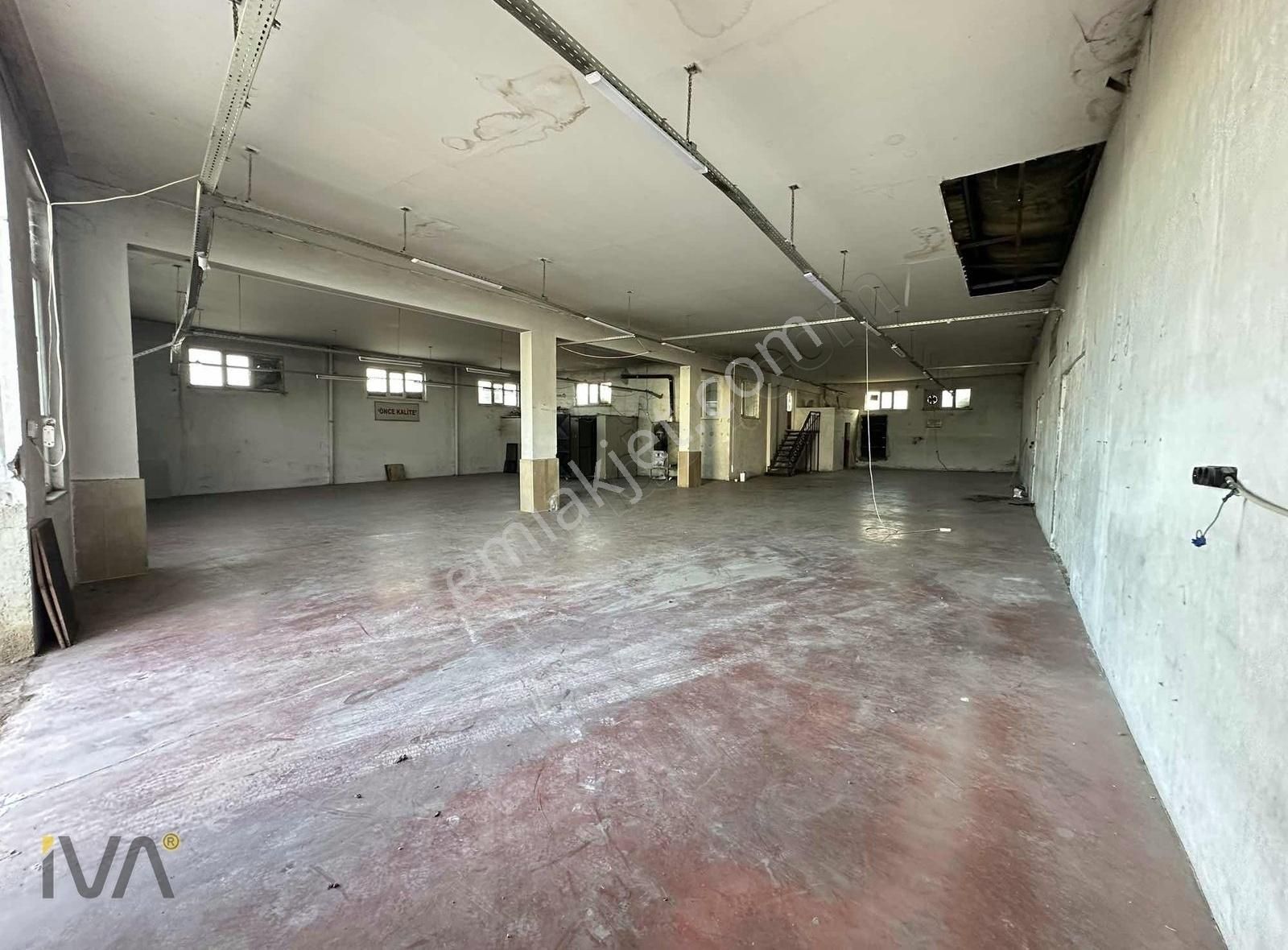 İva'dan Kiralık 500 M2 Depo Düz Giriş Sanayi Elektrikli