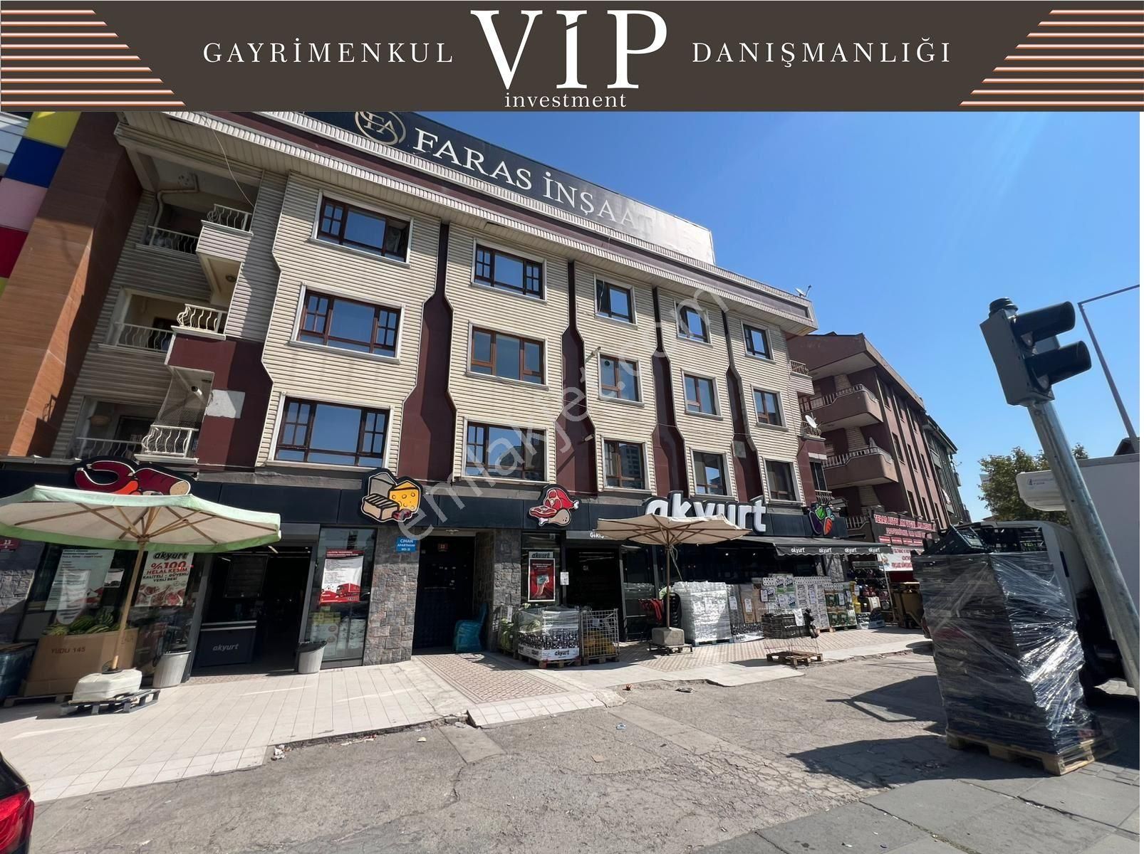 Yenimahalle Yunus Emre'de Cadde Üzeri Yapılı 3+1 Kiralık Daire
