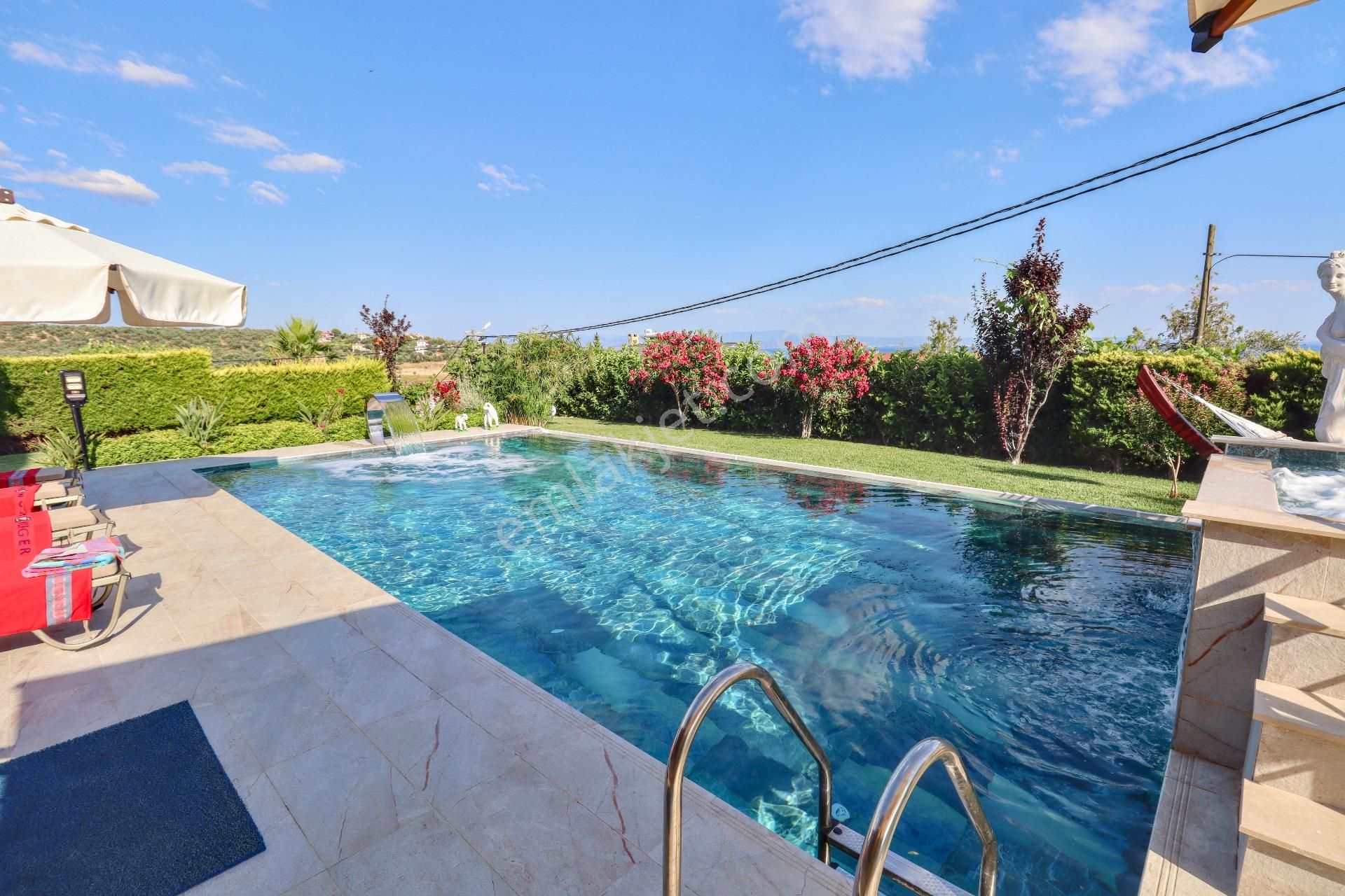 Altınoluk'ta 1300 M2 Arsa İçinde Satılık Havuzlu Malikane - Görsel 11