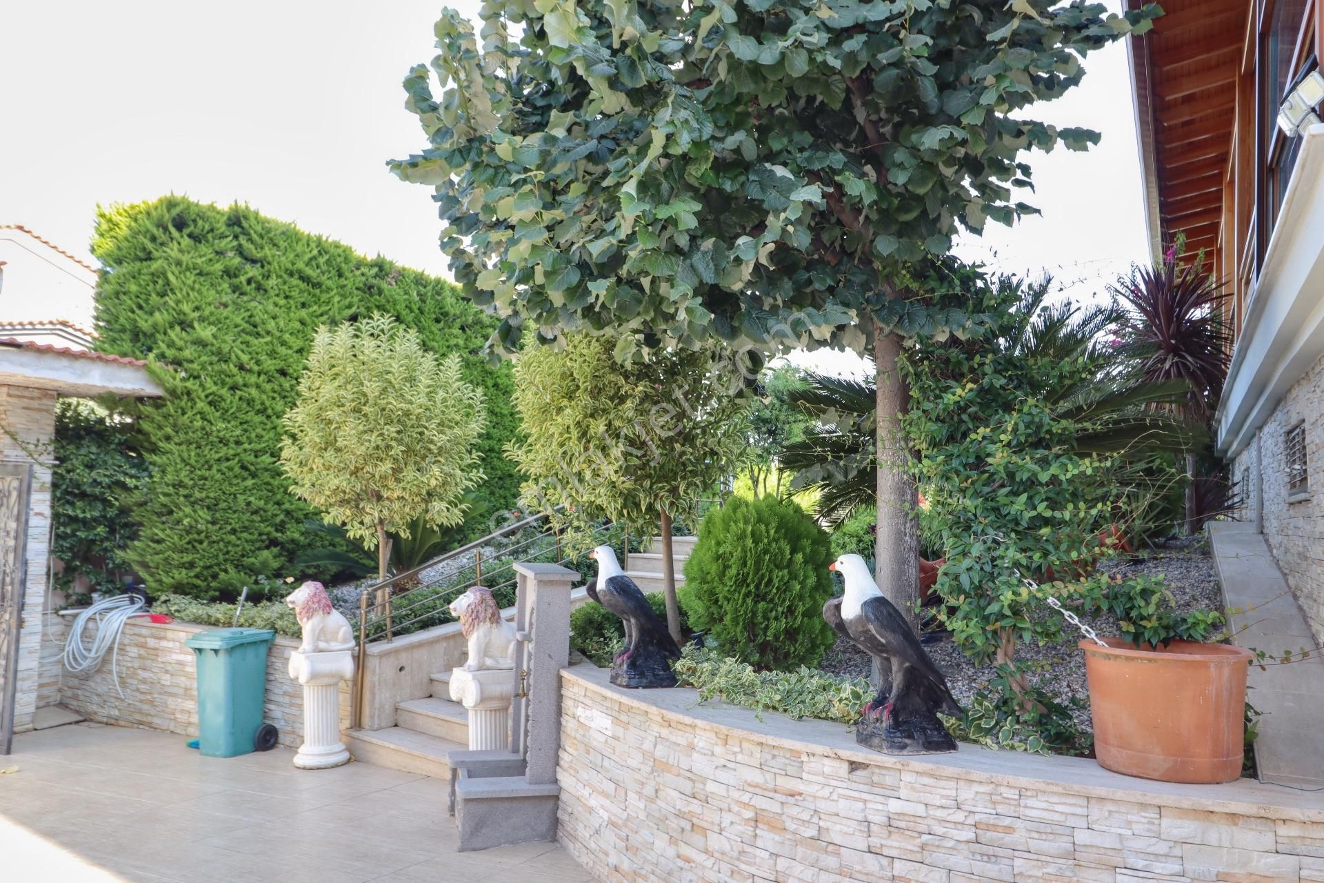 Altınoluk'ta 1300 M2 Arsa İçinde Satılık Havuzlu Malikane - Görsel 21