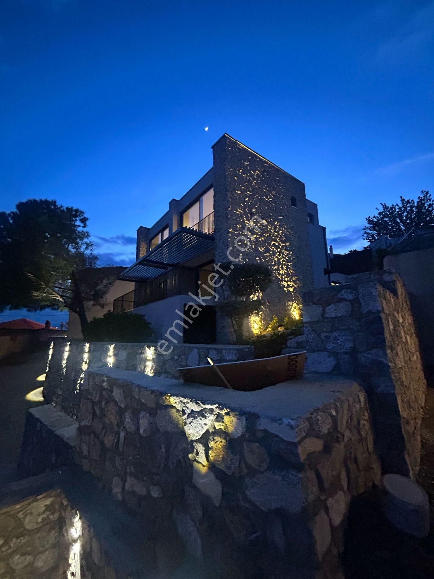 Seferihisar Gödence'de Satılık 2+1 Lüks 2025 Yapımı Taş Villa - Görsel 2