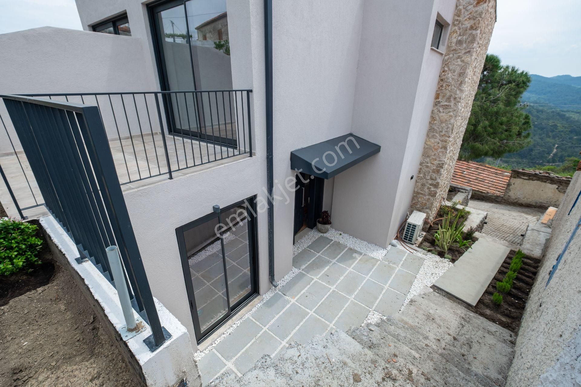 Seferihisar Gödence'de Satılık 2+1 Lüks 2025 Yapımı Taş Villa - Görsel 16