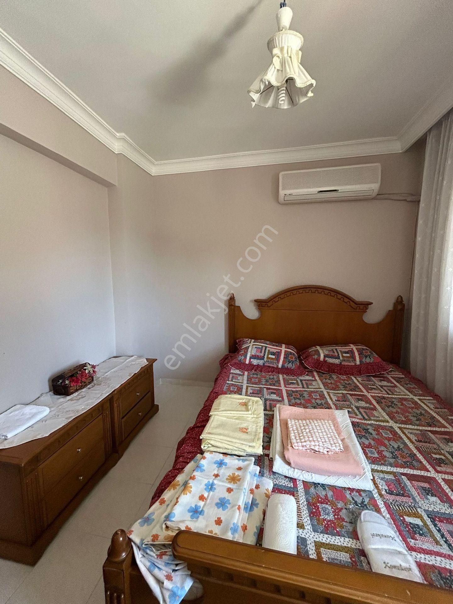 Dikili'de Site İçinde Köşe Harika Konumda 3+1 Tripleks Villa - Görsel 18