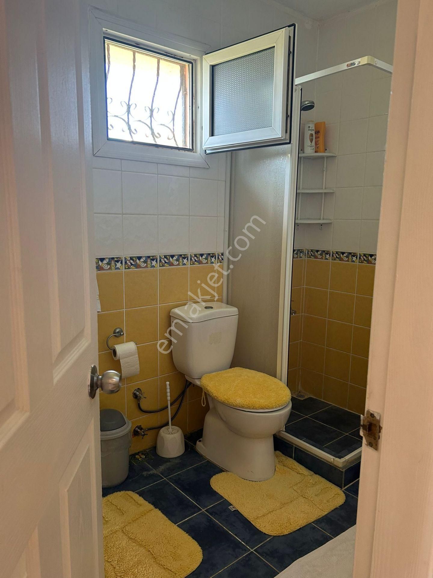 Dikili'de Site İçinde Köşe Harika Konumda 3+1 Tripleks Villa - Görsel 22