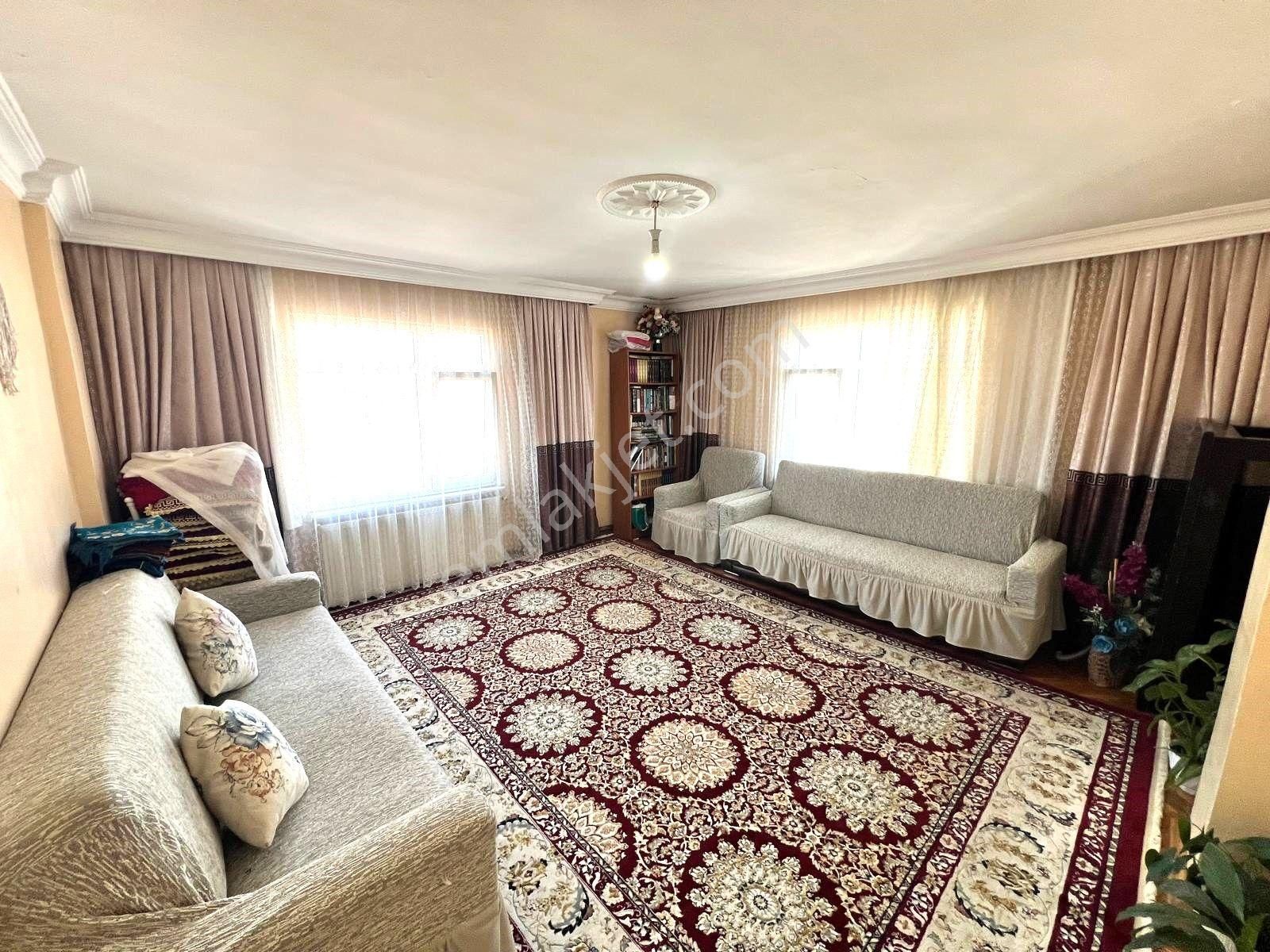Seba'dan Kartaltepe Mh 2+1 95m2 Metrobüse Yakın Satılık Diree.