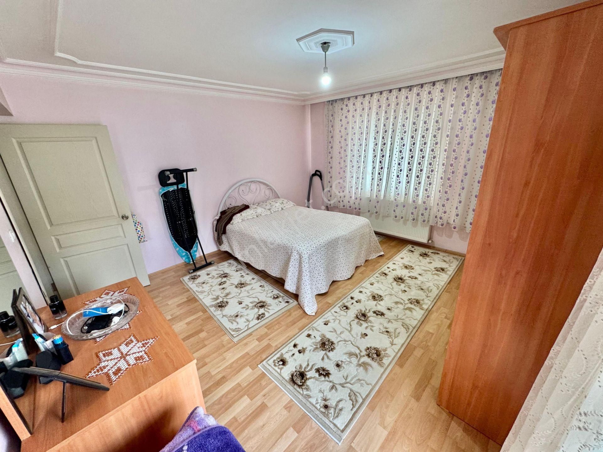 Başak'ta Özalp Caddesi Üzerinde 3.kat 3+1 Satılık Daire !! - Görsel 23