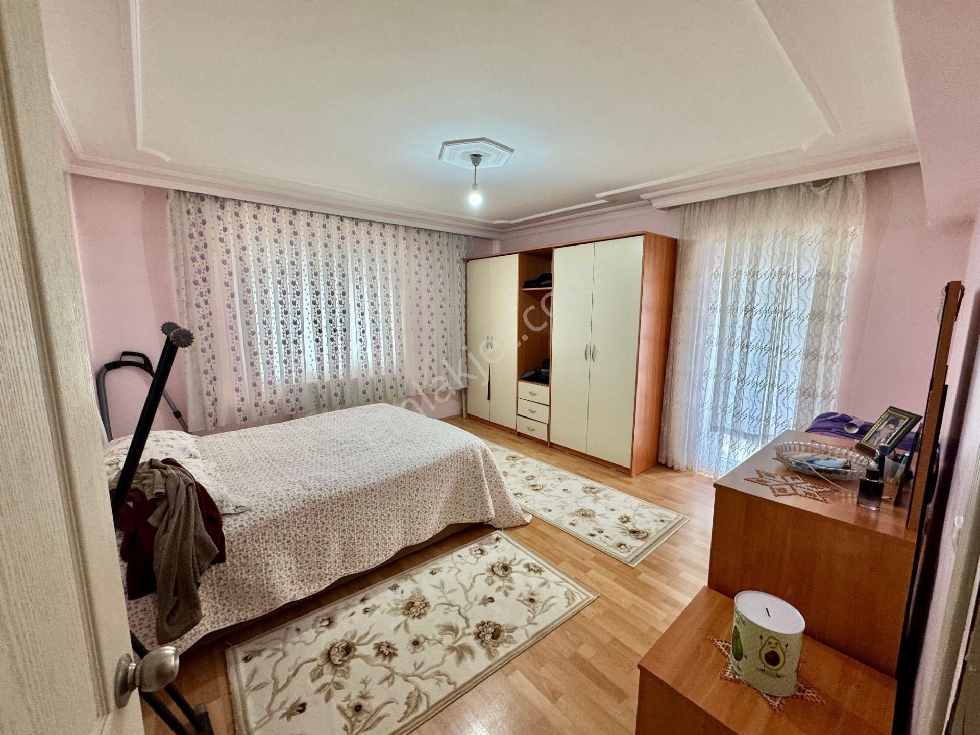 Başak'ta Özalp Caddesi Üzerinde 3.kat 3+1 Satılık Daire !! - Görsel 30