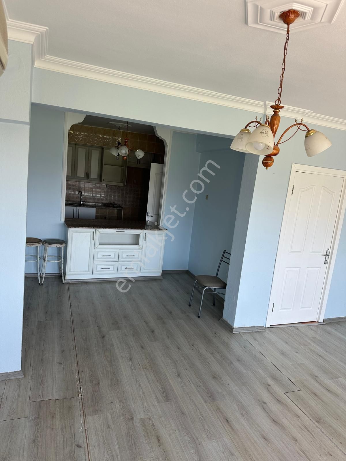 Menemen Merkezde'de Satılık 2+1 Süper Konumlu Daire - Görsel 2