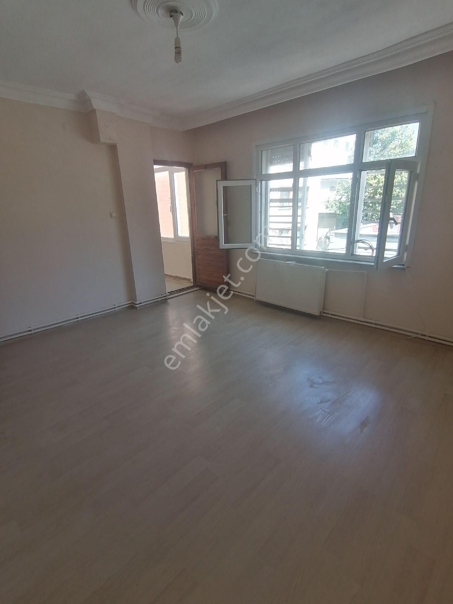 Ümraniye İnkilap Mh Devlet Hastanesi Yürüme Mesafesi Kiralık 2+1 3.kat Daire Yabancı Ya Bekara