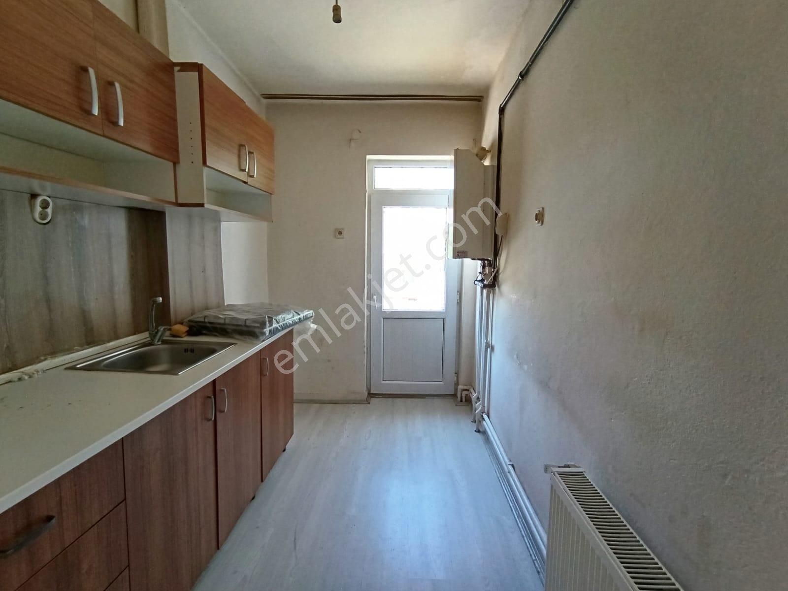 19 Mayıs Mah. 1 Bağımlı 1.katta 3+1 Satılık Daire