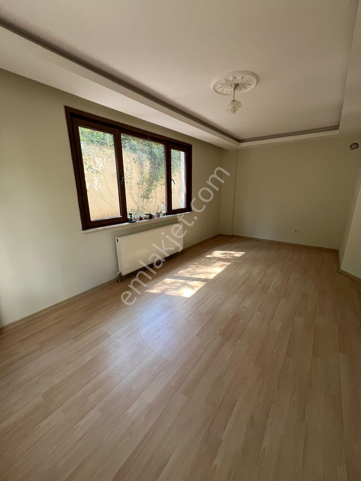 Bağlarbaşına Yakın 2017 Yılında Yapılmış Asansörlü Düz Giriş 2+1 75 M² Kiralık Daire