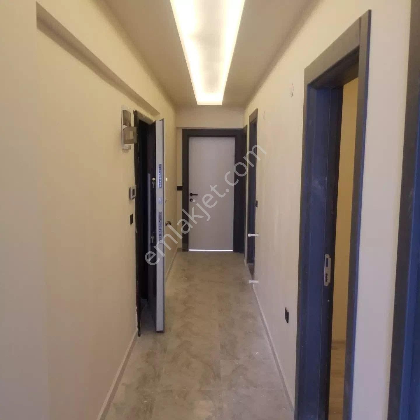 Sökede Acil Satılık Doğalgaz Ve Asansörlü Dubleks Daire